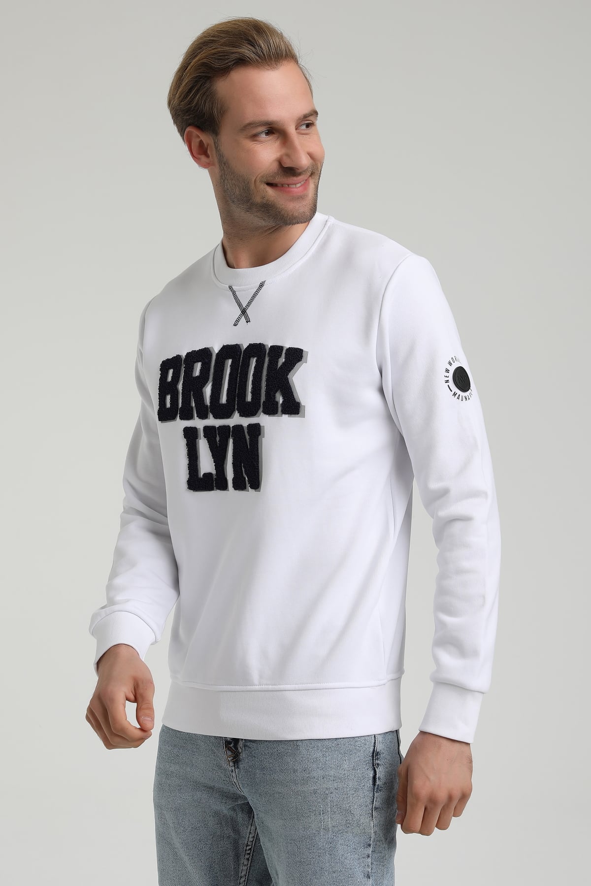 New World Polo Bisiklet Yaka Beyaz Slim Fit Sweatshirt 22FWM60120