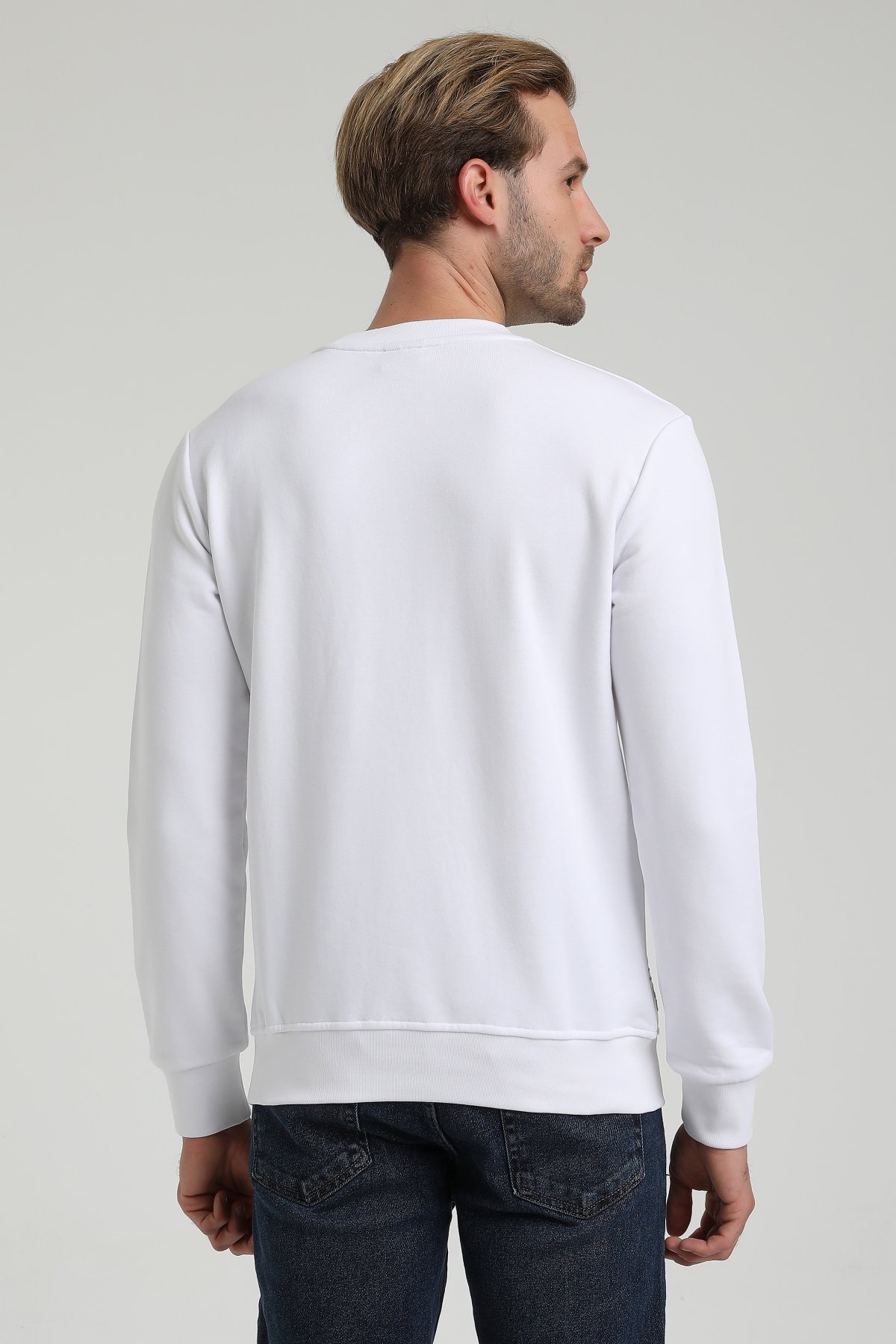 New World Polo Bisiklet Yaka Beyaz Slim Fit Sweatshirt 22FWM60122