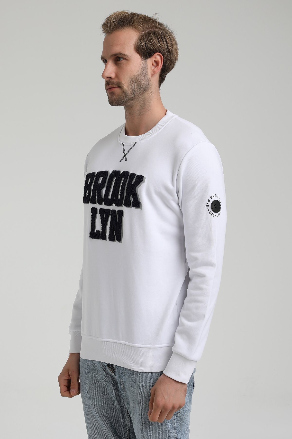 New World Polo Bisiklet Yaka Beyaz Slim Fit Sweatshirt 22FWM60120