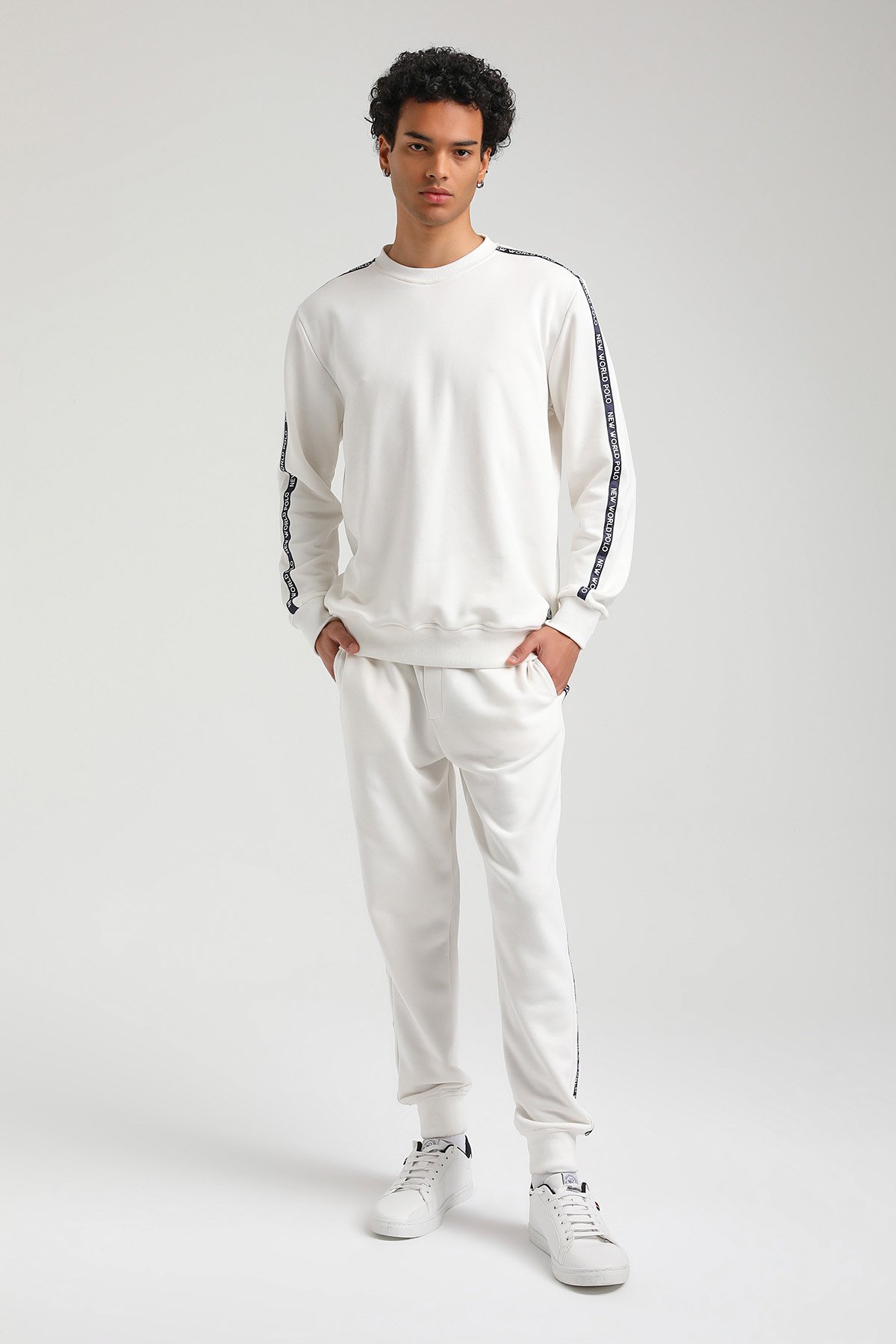 New World Polo Bisiklet Yaka Ekru Slim Fit Sweatshirt 23FWM60164