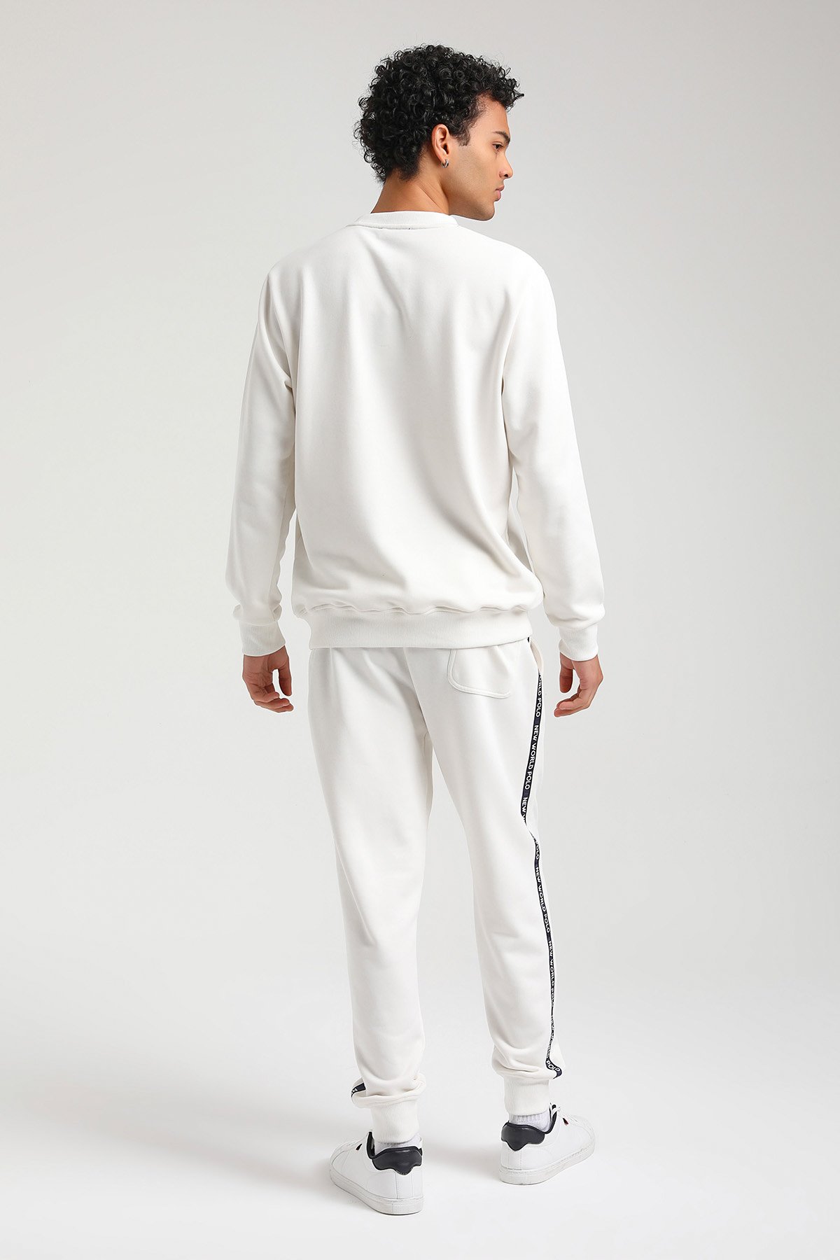 New World Polo Bisiklet Yaka Ekru Slim Fit Sweatshirt 23FWM60164