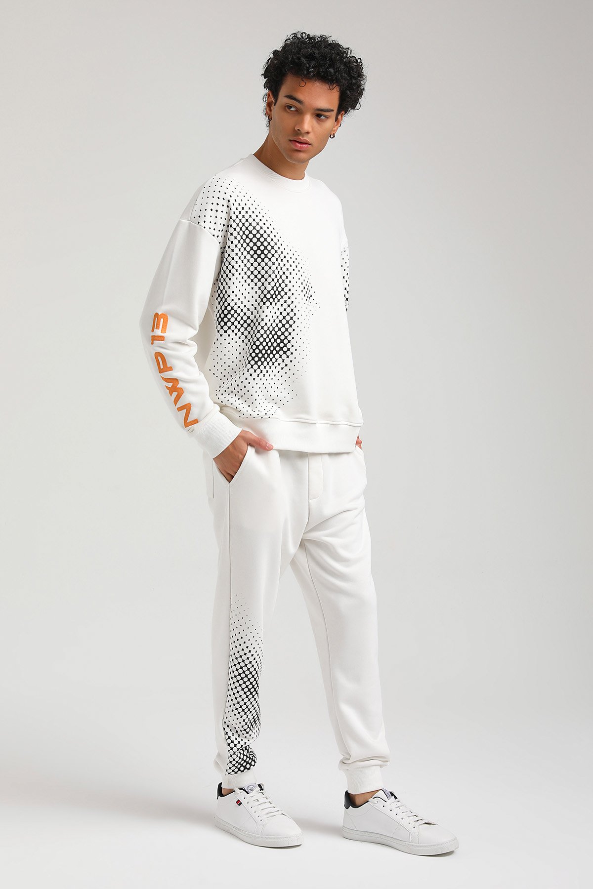 New World Polo Bisiklet Yaka Ekru Slim Fit Sweatshirt 23FWM60157