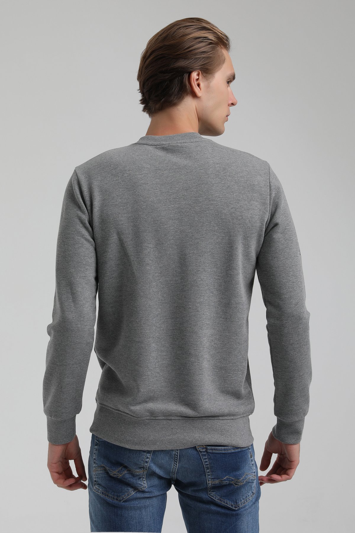 New World Polo Bisiklet Yaka Gri Regular Sweatshirt 22FWM60139