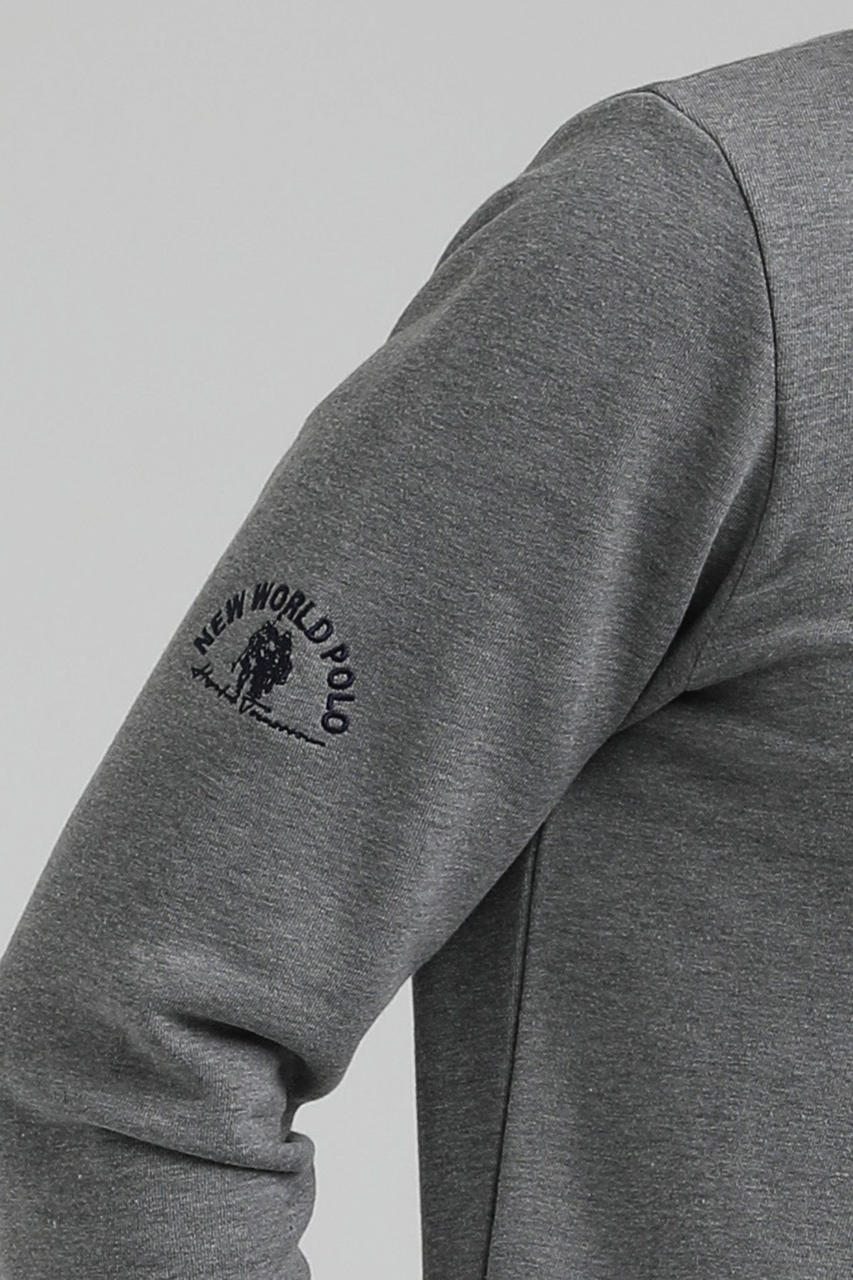 New World Polo Bisiklet Yaka Gri Regular Sweatshirt 22FWM60139