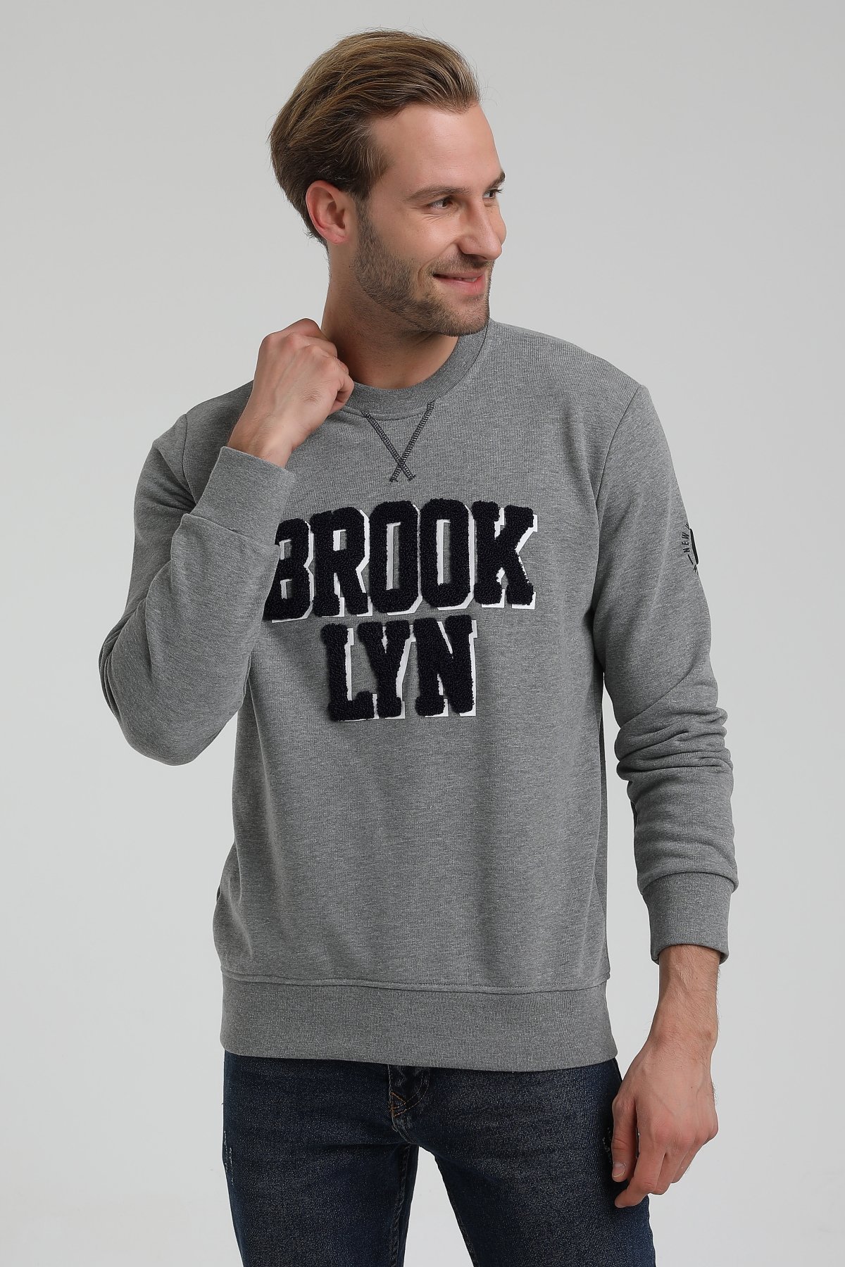 New World Polo Bisiklet Yaka Gri Slim Fit Sweatshirt 22FWM60120
