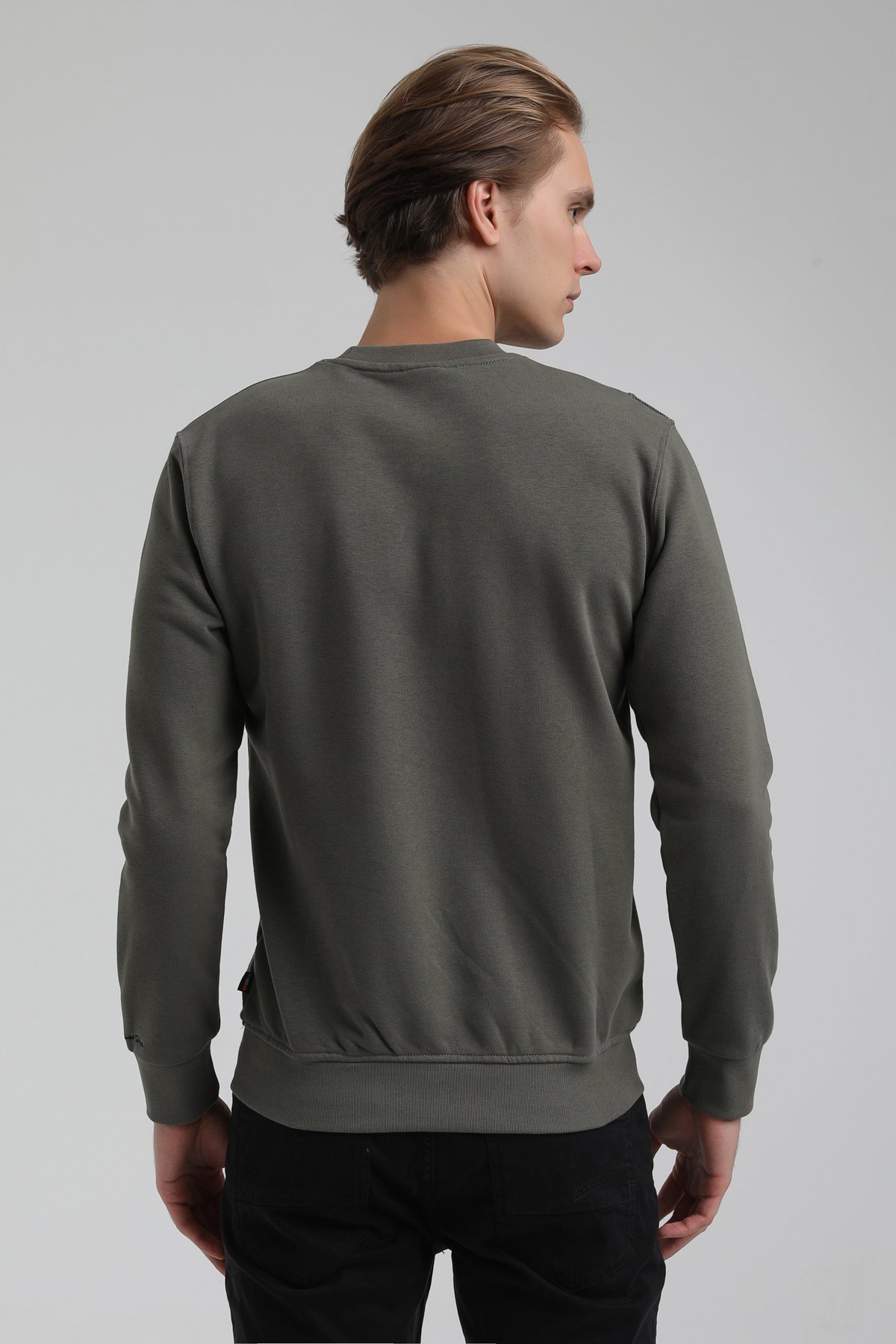 New World Polo Bisiklet Yaka Haki Regular Sweatshirt 22FWM60125