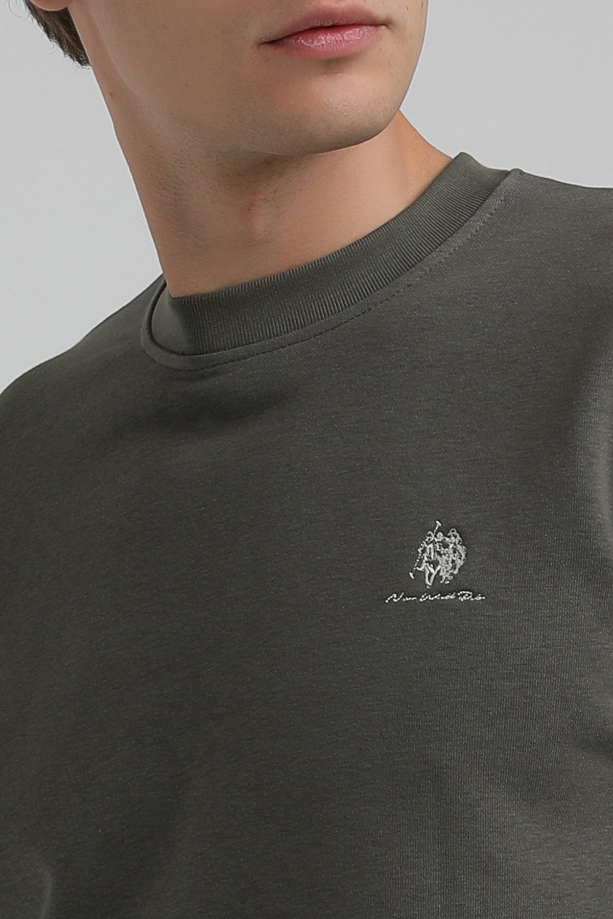 New World Polo Bisiklet Yaka Haki Regular Sweatshirt 22FWM60115