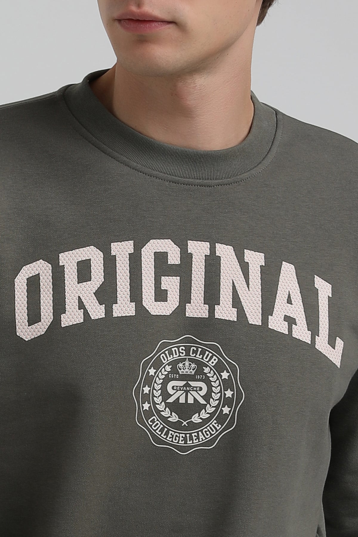 New World Polo Bisiklet Yaka Haki Regular Sweatshirt 22FWM60132