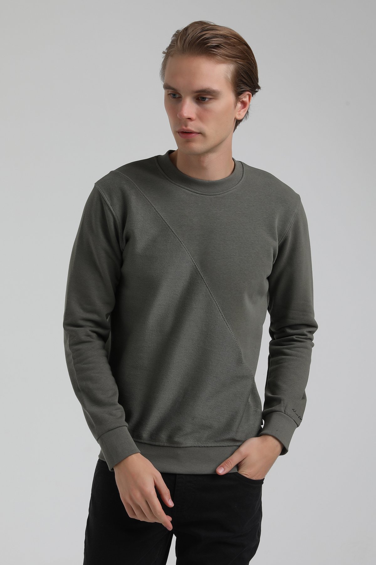 New World Polo Bisiklet Yaka Haki Regular Sweatshirt 22FWM60125