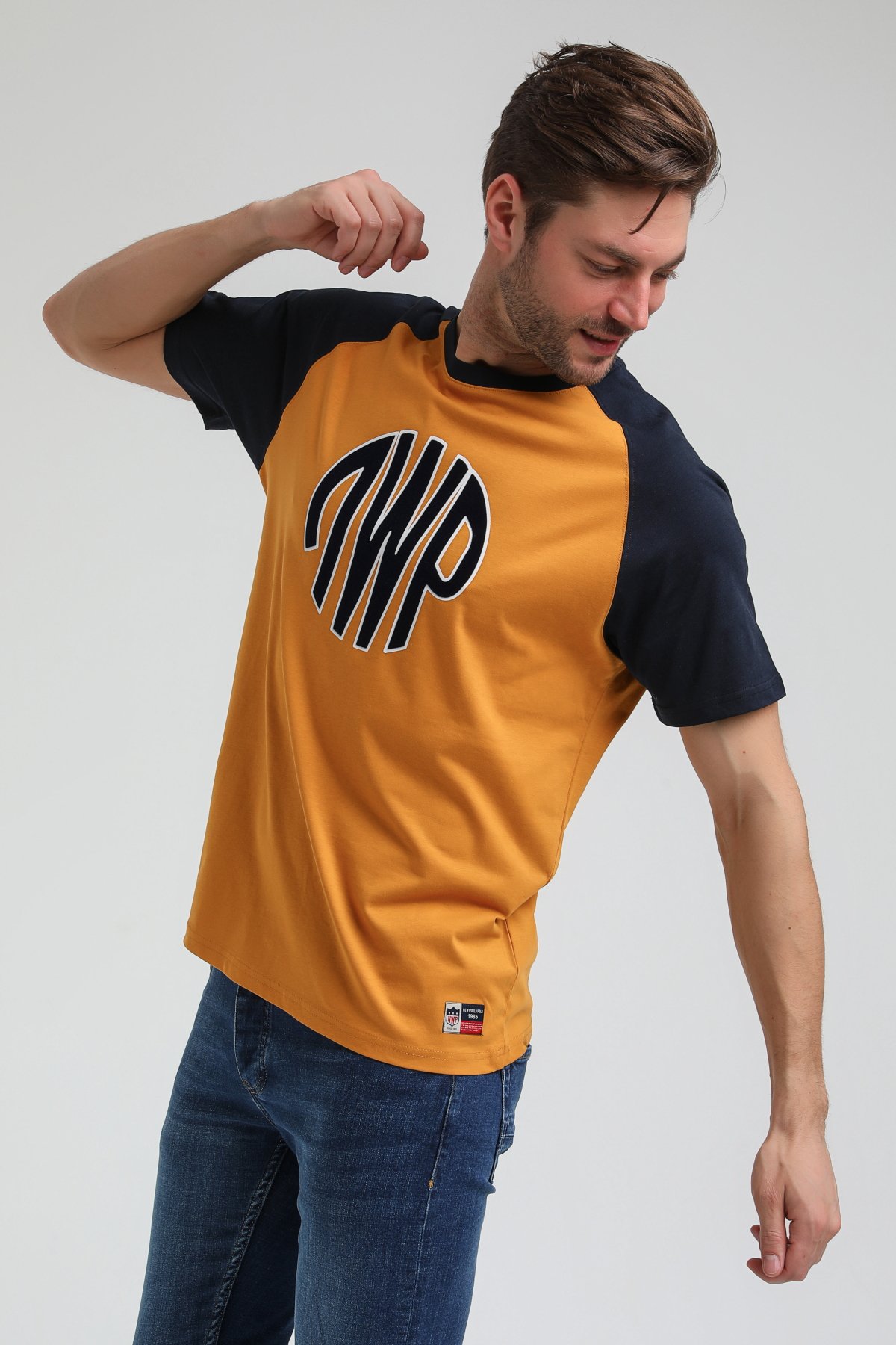 New World Polo Bisiklet Yaka Hardal Slim Fit Tişört 23SSM20301