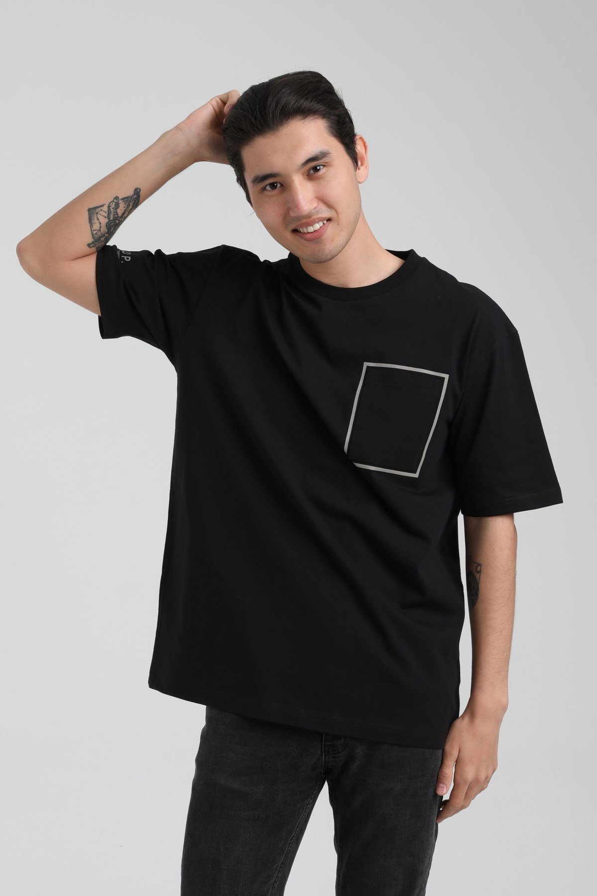 New World Polo Bisiklet Yaka Siyah Oversize Tişört 22.01.T4.006