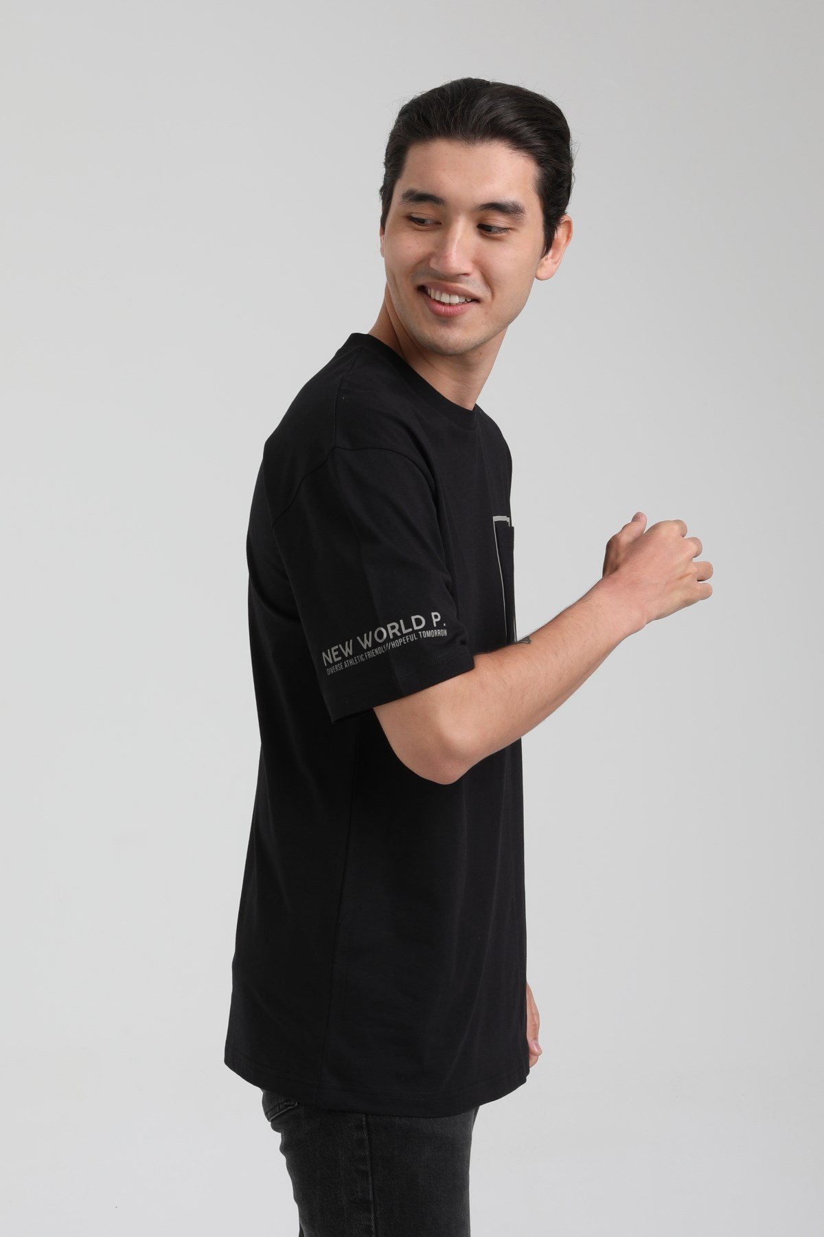 New World Polo Bisiklet Yaka Siyah Oversize Tişört 22.01.T4.006