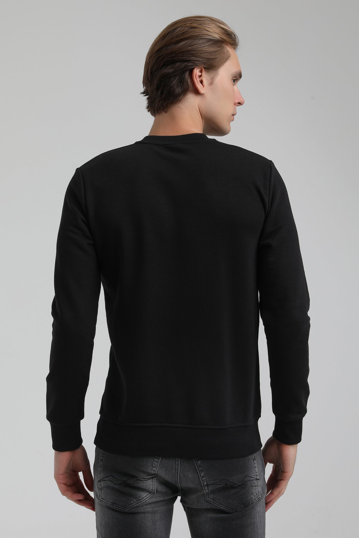 New World Polo Bisiklet Yaka Siyah Regular Sweatshirt 22FWM60133
