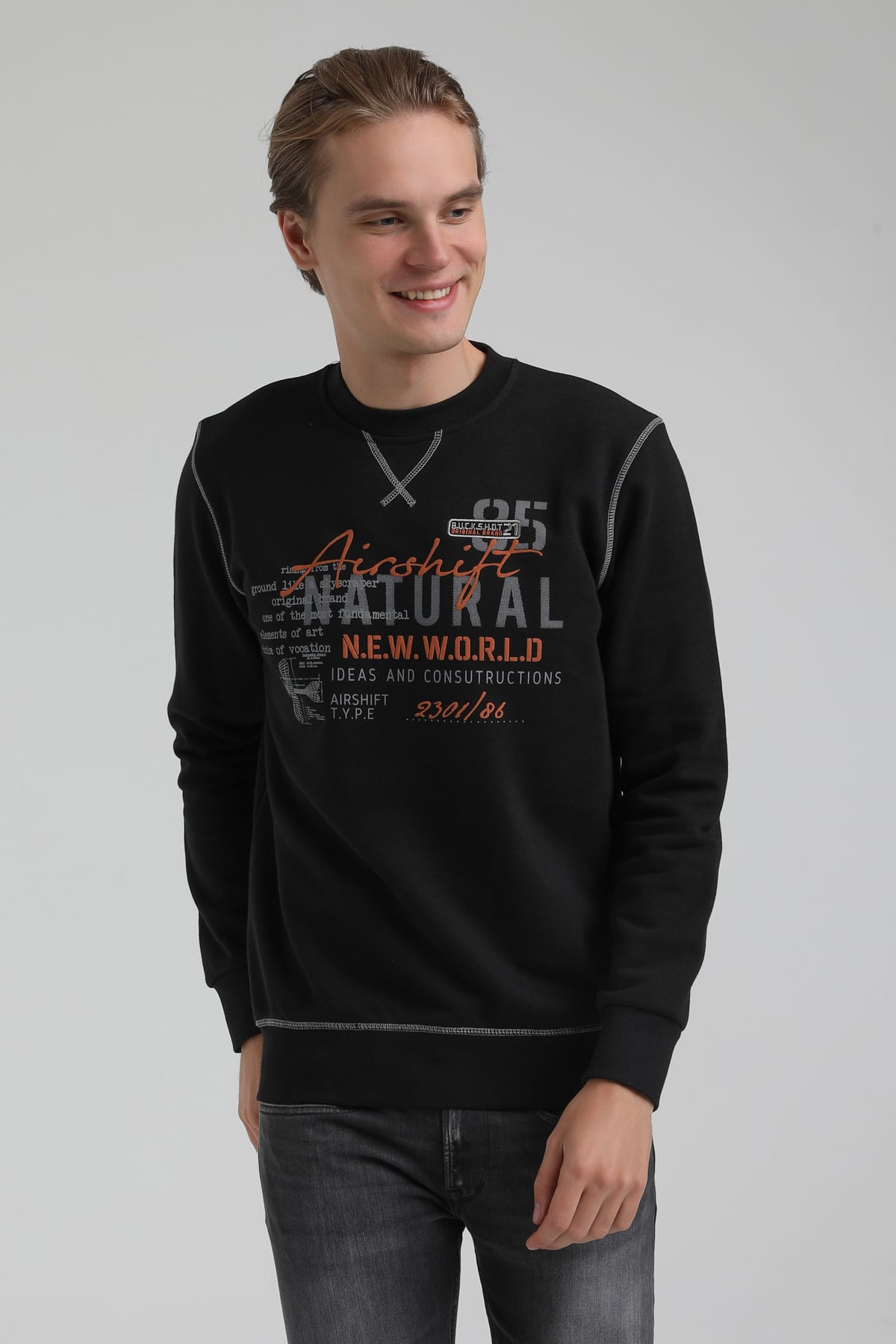 New World Polo Bisiklet Yaka Siyah Regular Sweatshirt 22FWM60121