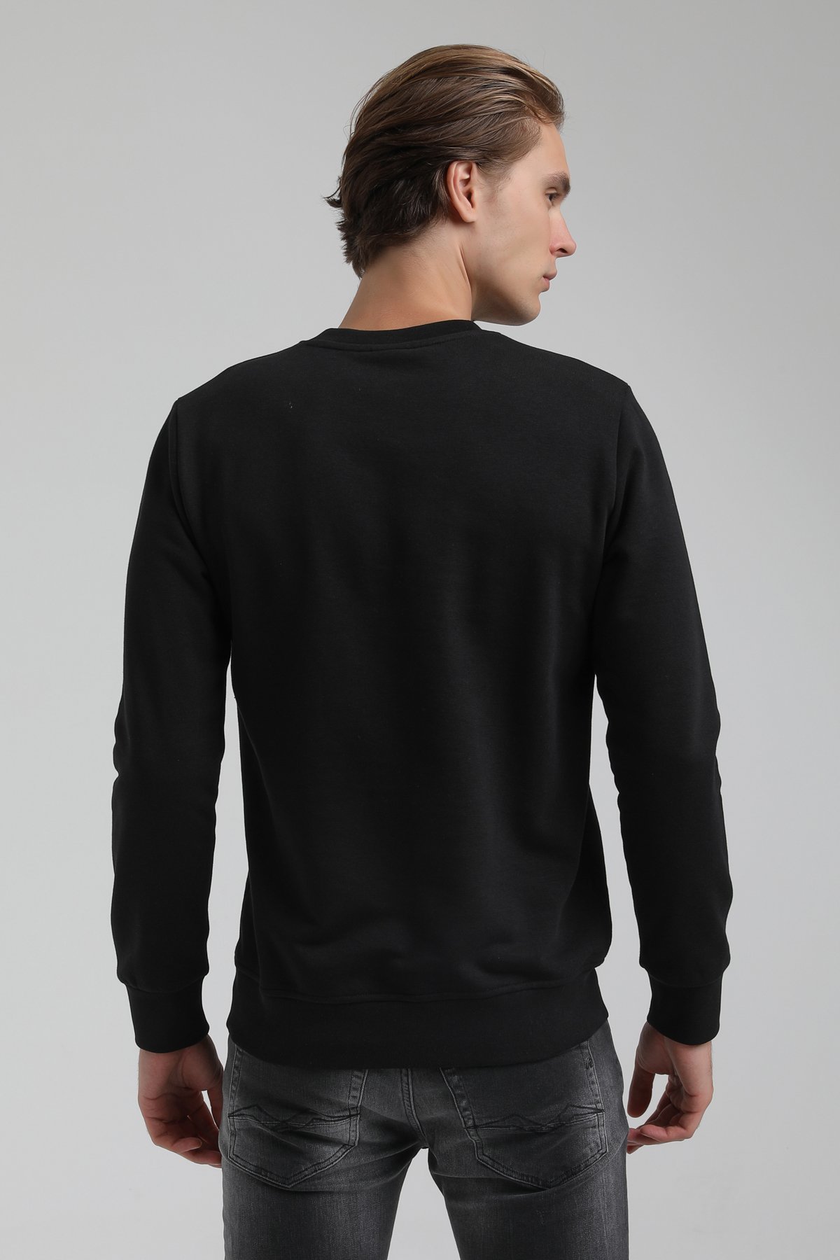 New World Polo Bisiklet Yaka Siyah Regular Sweatshirt 22FWM60137
