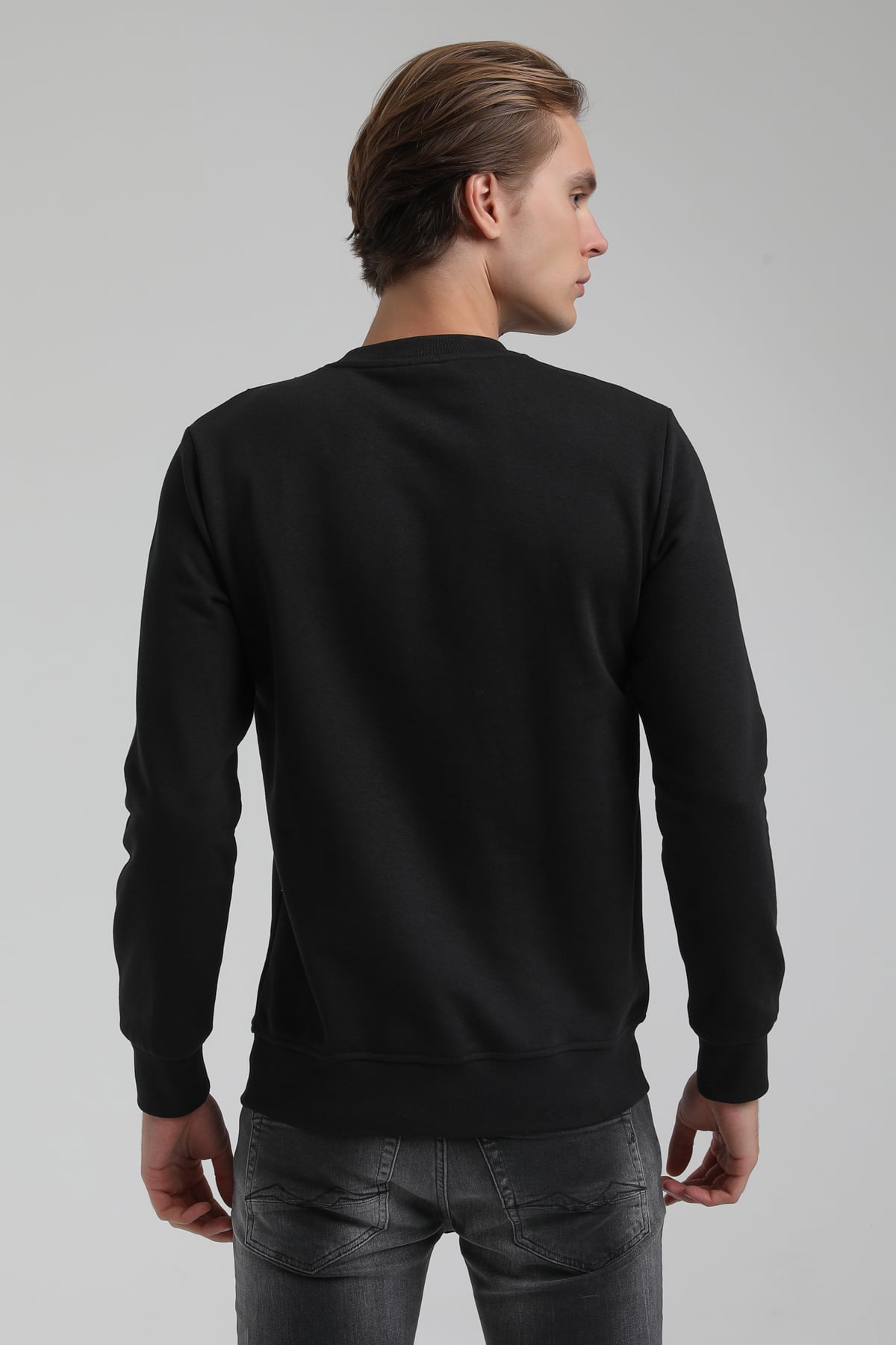 New World Polo Bisiklet Yaka Siyah Regular Sweatshirt 22FWM60140