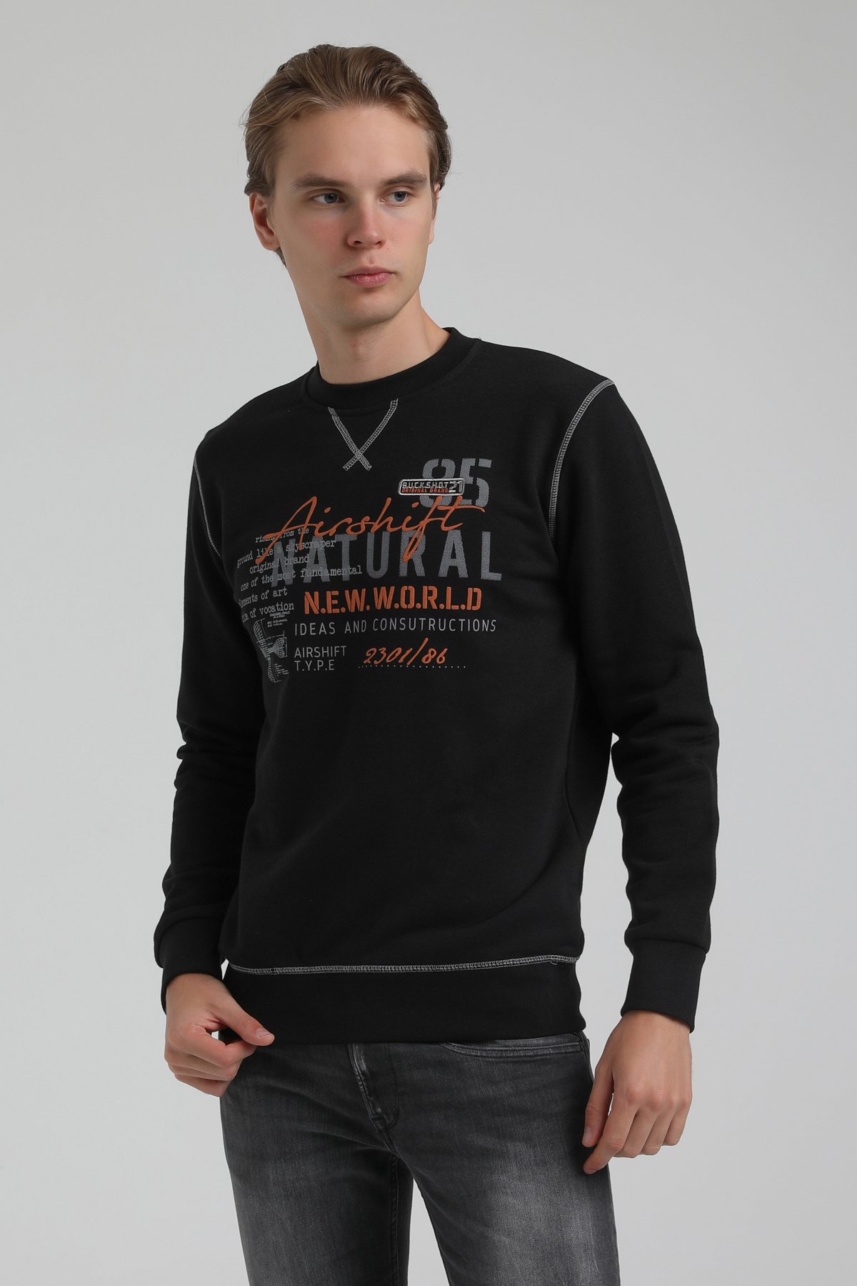 New World Polo Bisiklet Yaka Siyah Regular Sweatshirt 22FWM60121