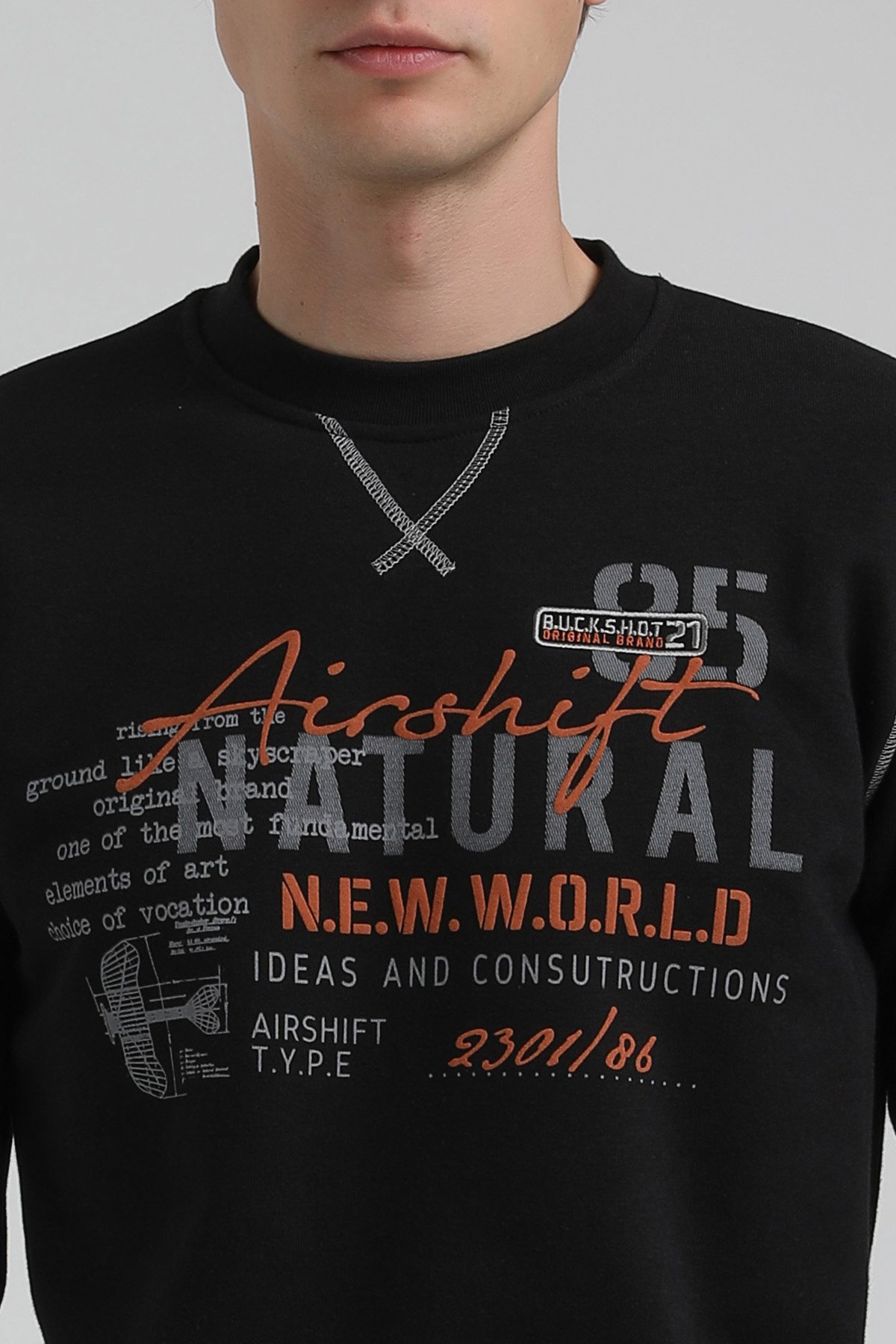 New World Polo Bisiklet Yaka Siyah Regular Sweatshirt 22FWM60121