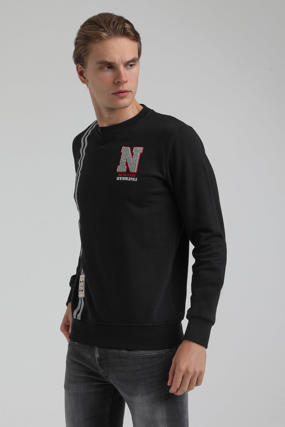 New World Polo Bisiklet Yaka Siyah Regular Sweatshirt 22FWM60140