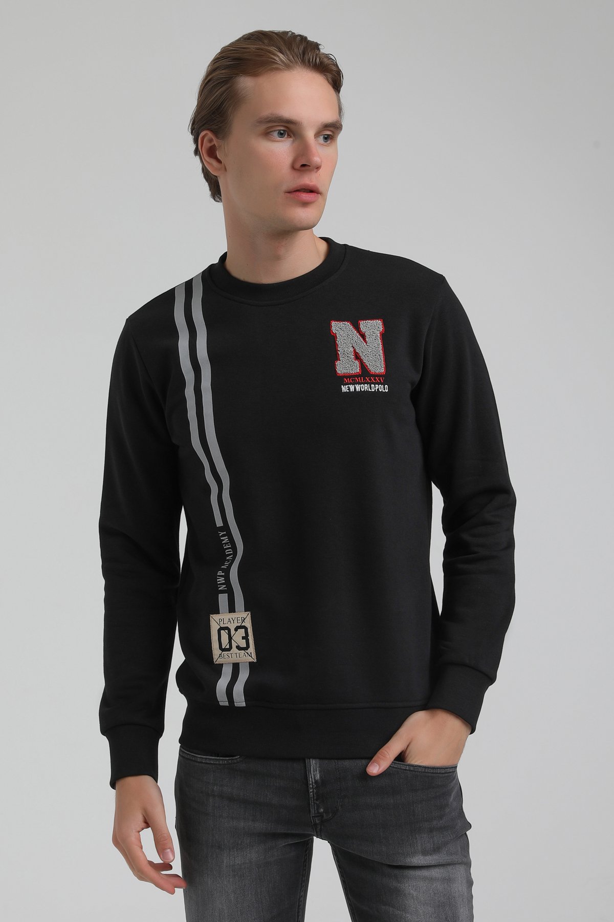 New World Polo Bisiklet Yaka Siyah Regular Sweatshirt 22FWM60140