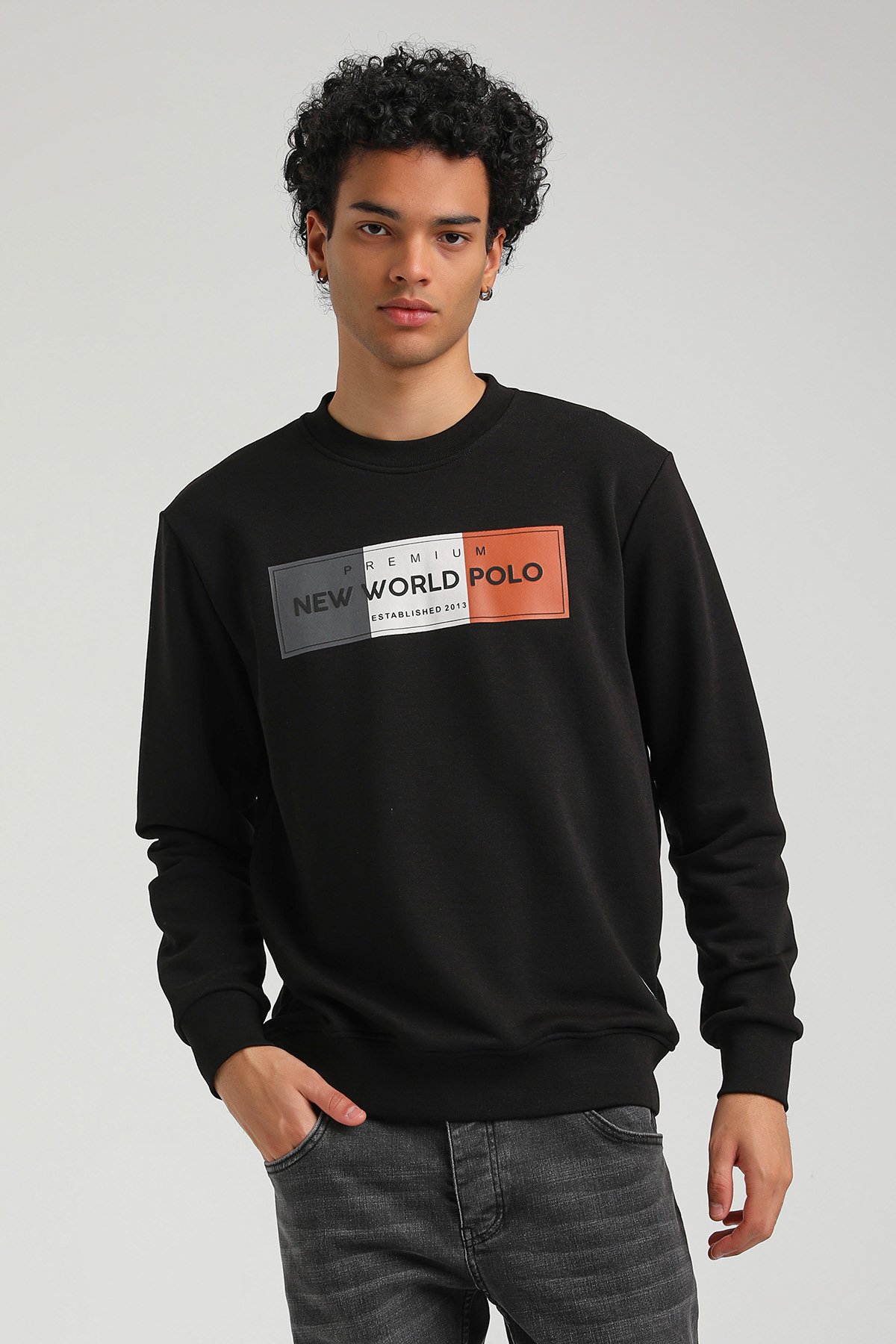 New World Polo Bisiklet Yaka Siyah Slim Fit Sweatshirt 23FWM60155