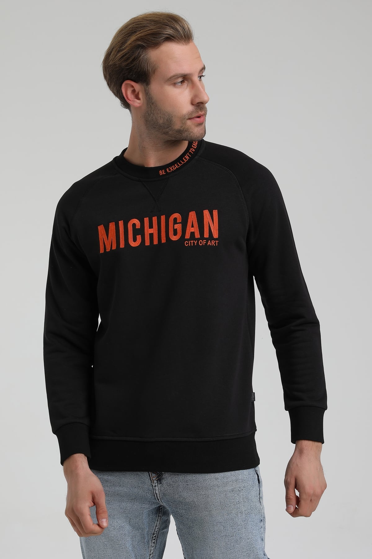 New World Polo Bisiklet Yaka Siyah Slim Fit Sweatshirt 22FWM60135