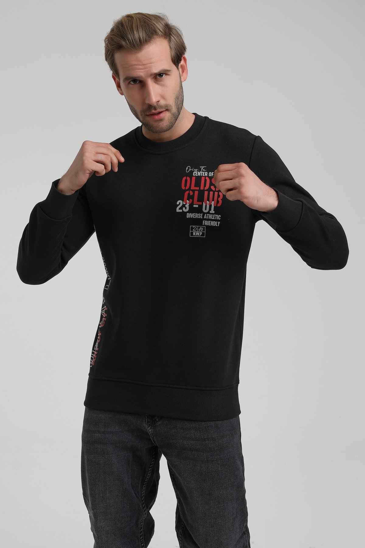 New World Polo Bisiklet Yaka Siyah Slim Fit Sweatshirt 22FWM60122