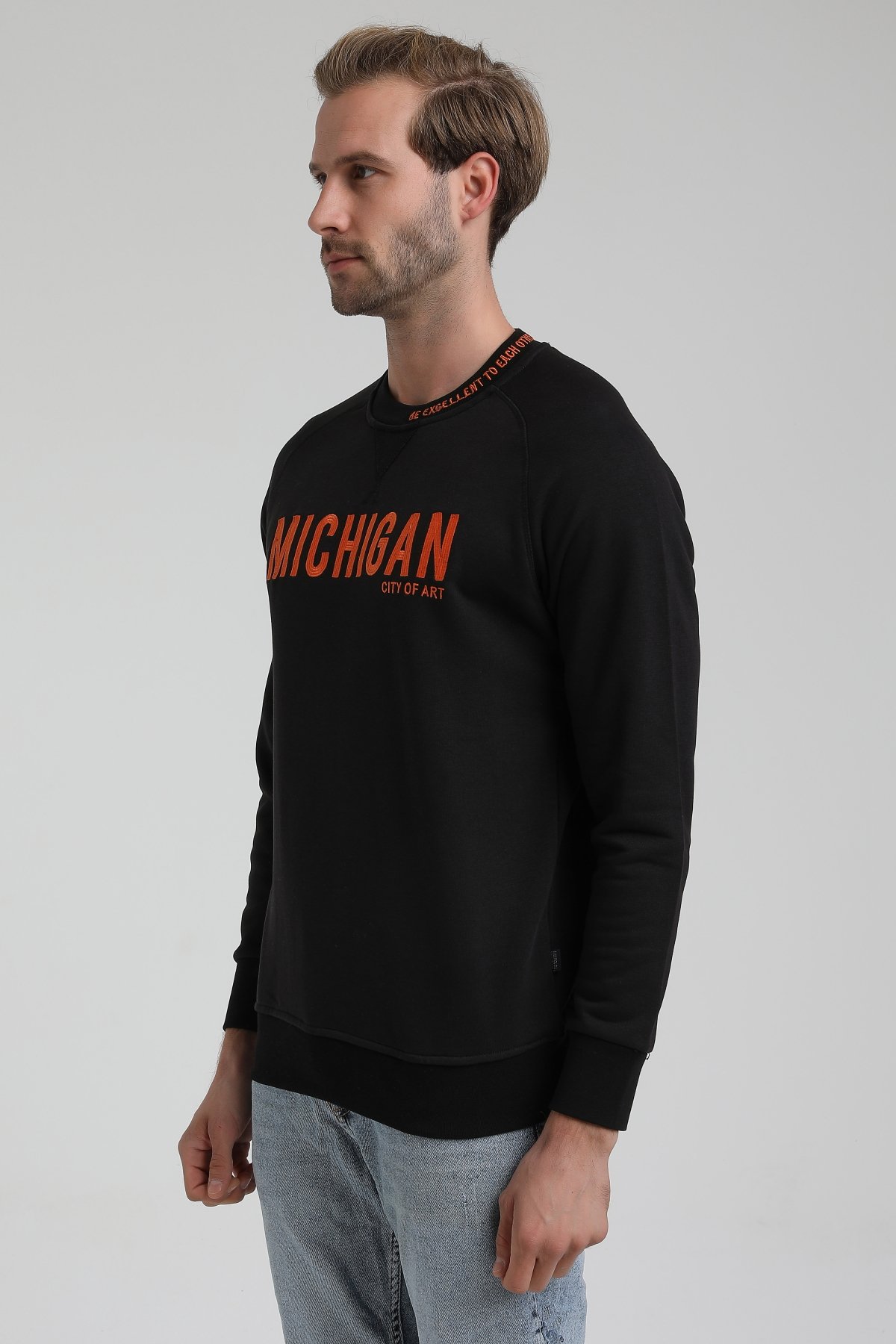 New World Polo Bisiklet Yaka Siyah Slim Fit Sweatshirt 22FWM60135