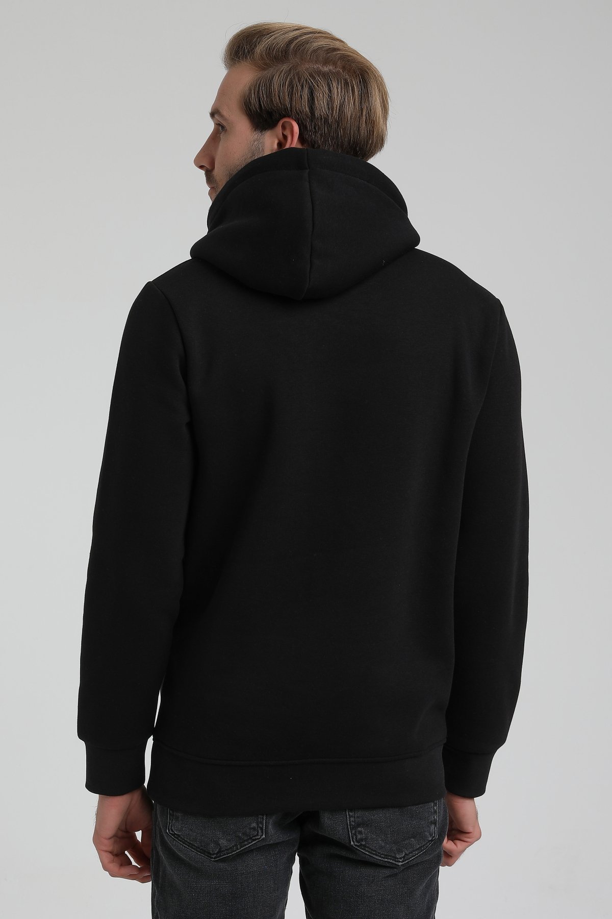 New World Polo Bisiklet Yaka Siyah Slim Fit Sweatshirt 22FWM64037