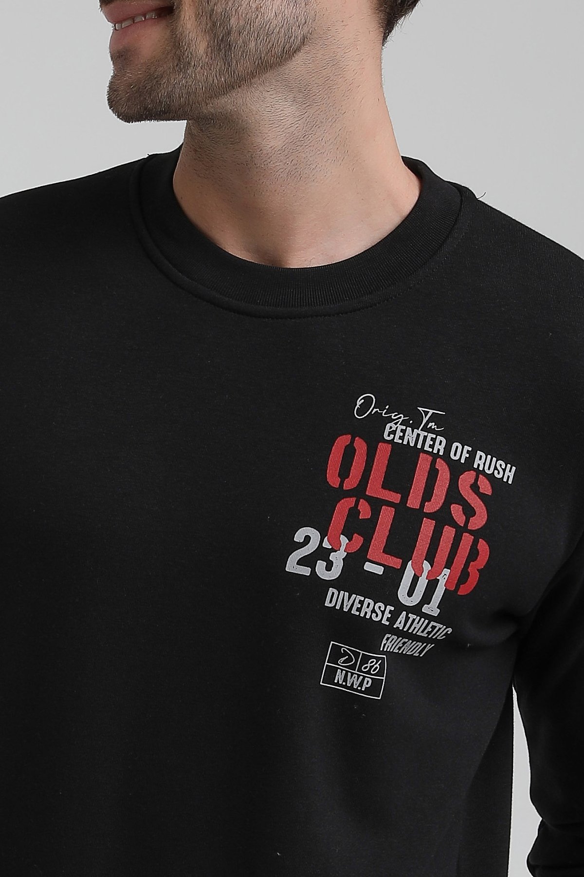 New World Polo Bisiklet Yaka Siyah Slim Fit Sweatshirt 22FWM60122