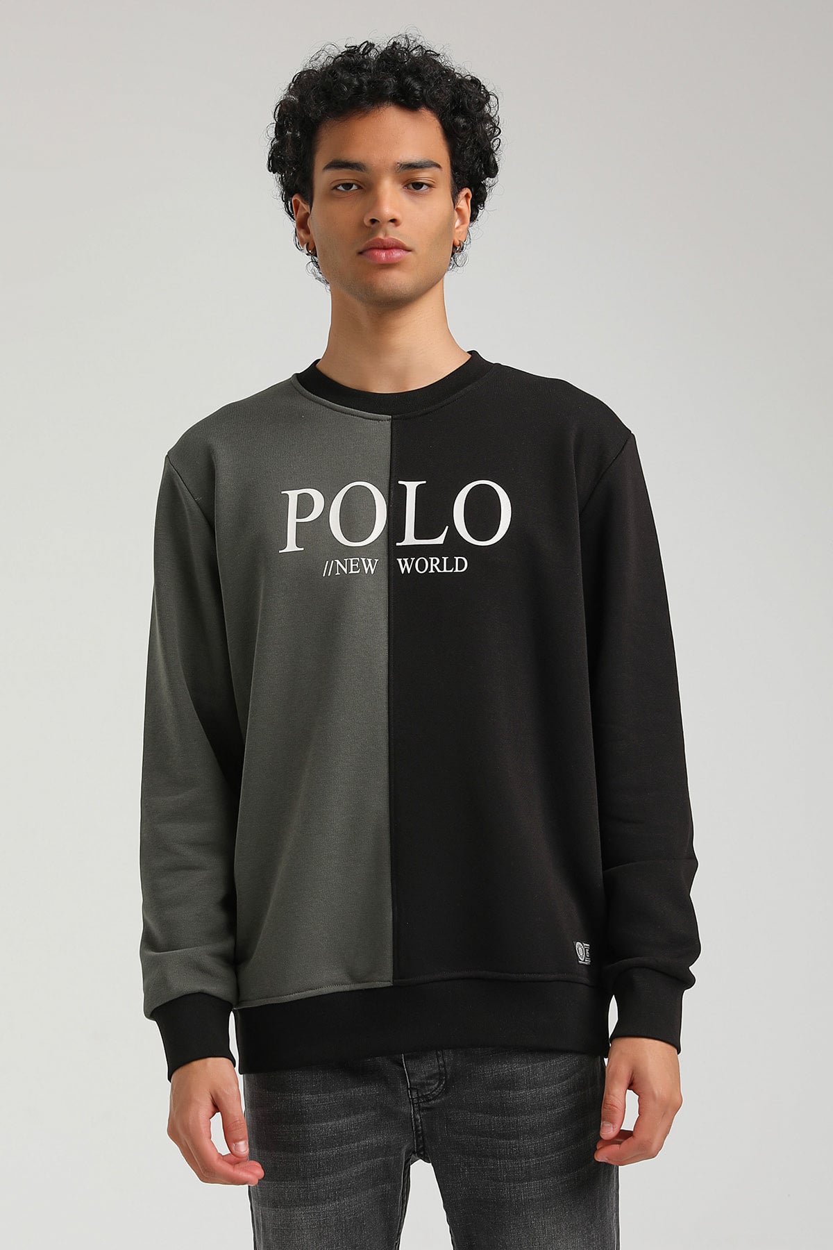 New World Polo Bisiklet Yaka Siyah Slim Fit Sweatshirt 23FWM60167