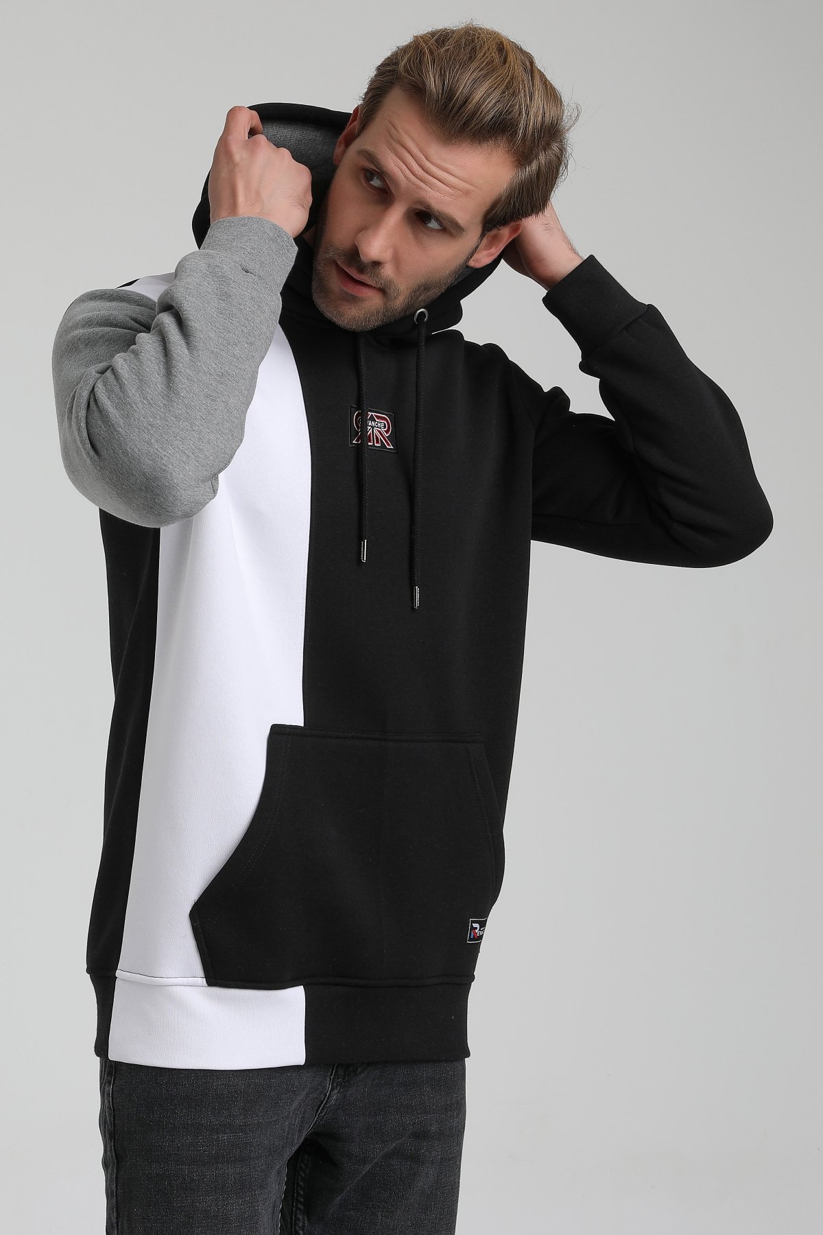 New World Polo Kapşonlu Siyah Slim Fit Sweatshirt 22FWM64033
