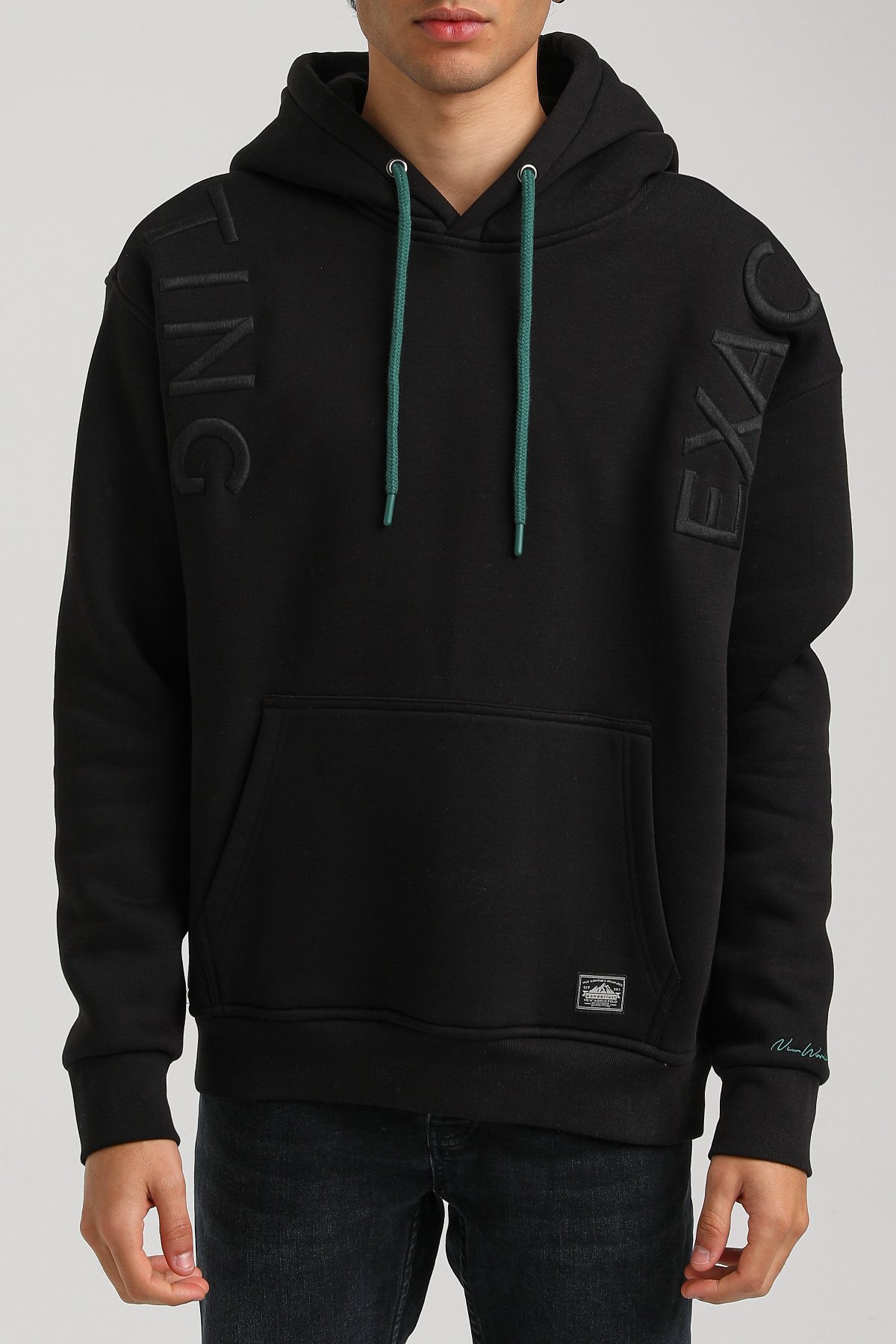 New World Polo Kapşonlu Siyah Slim Fit Hoodie 23FWM64048