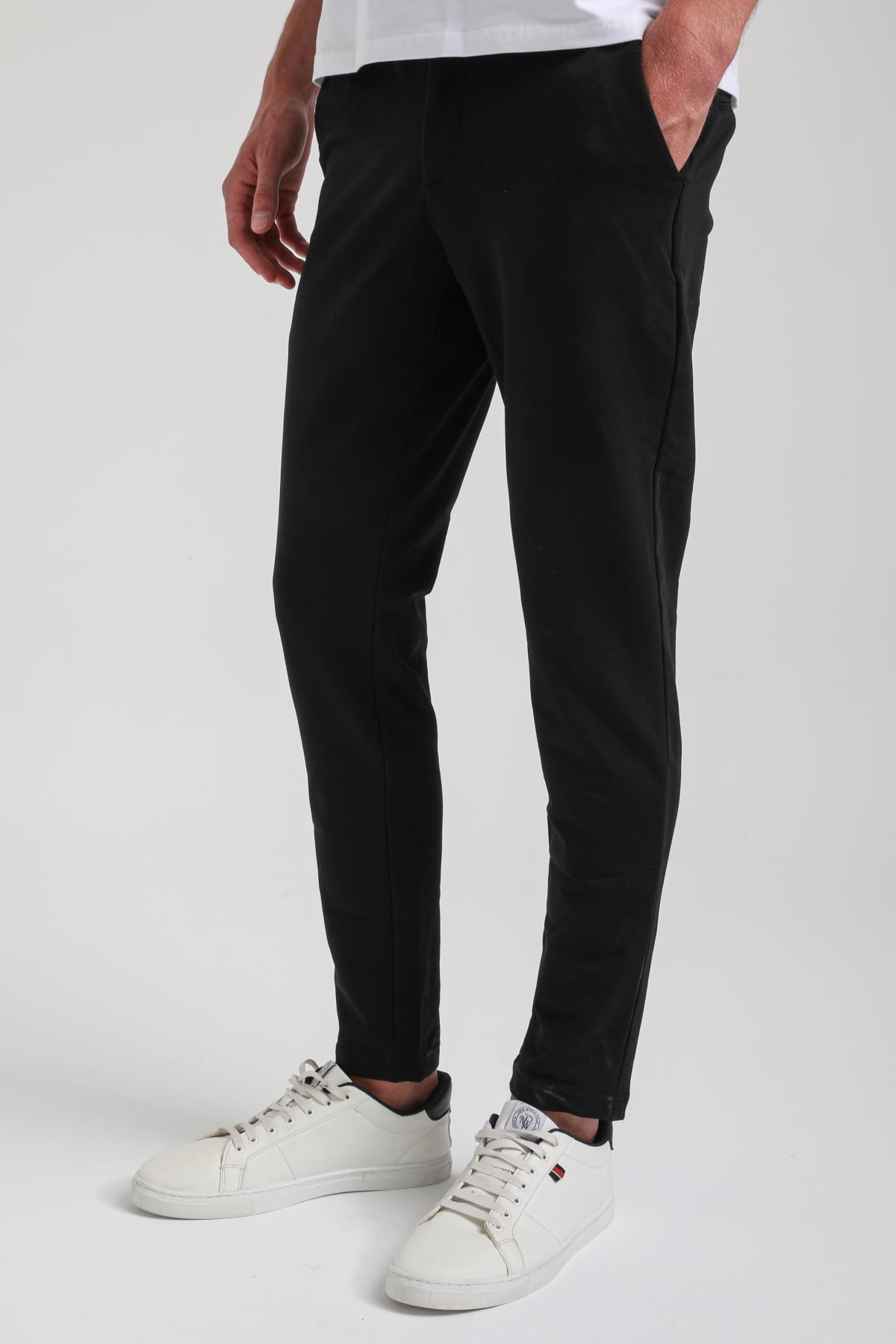 Pantolon Siyah Slim Fit Pantolon 24SSM40003