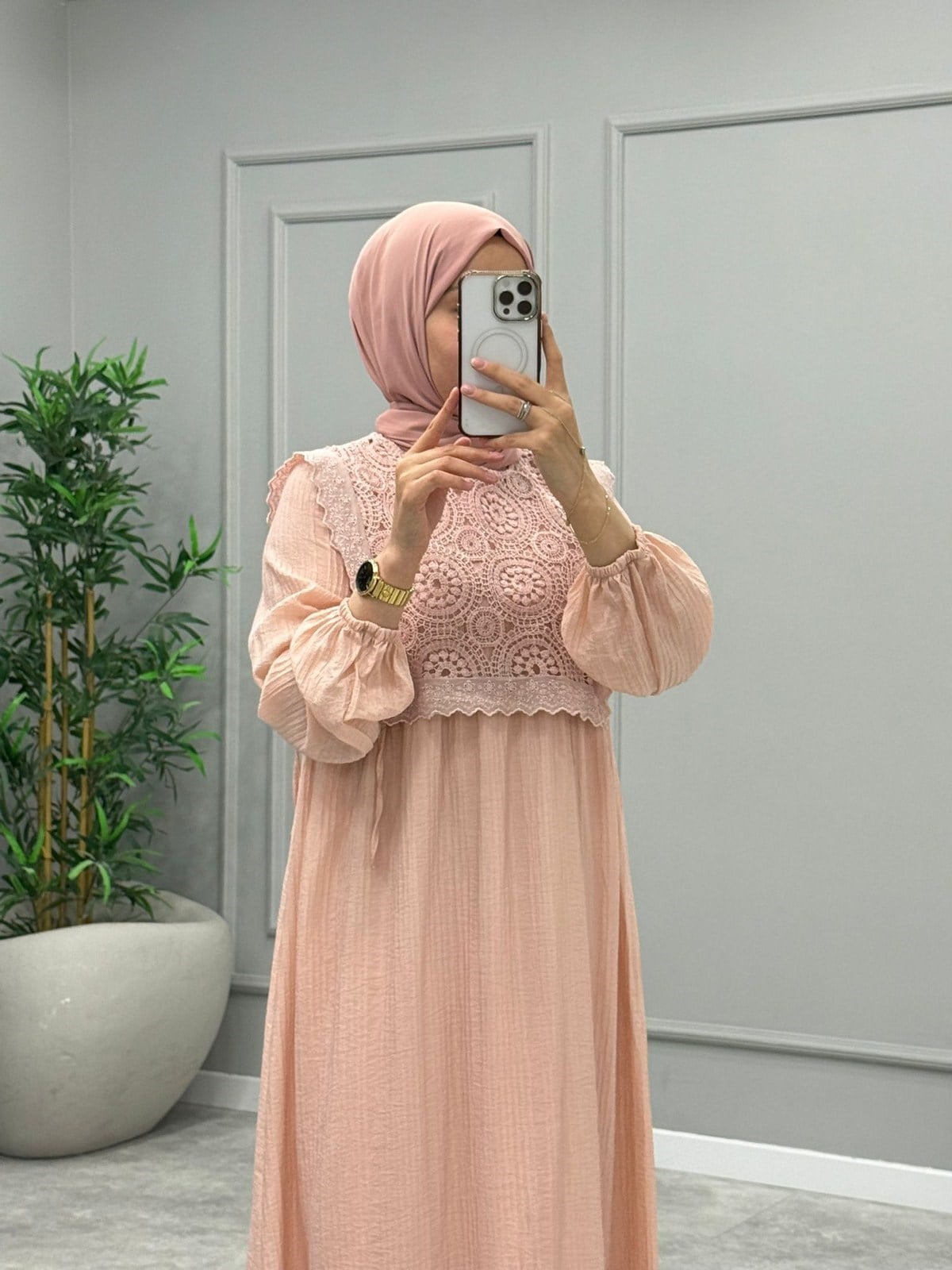 Bonita Dantel Detaylı Elbise -Pembe