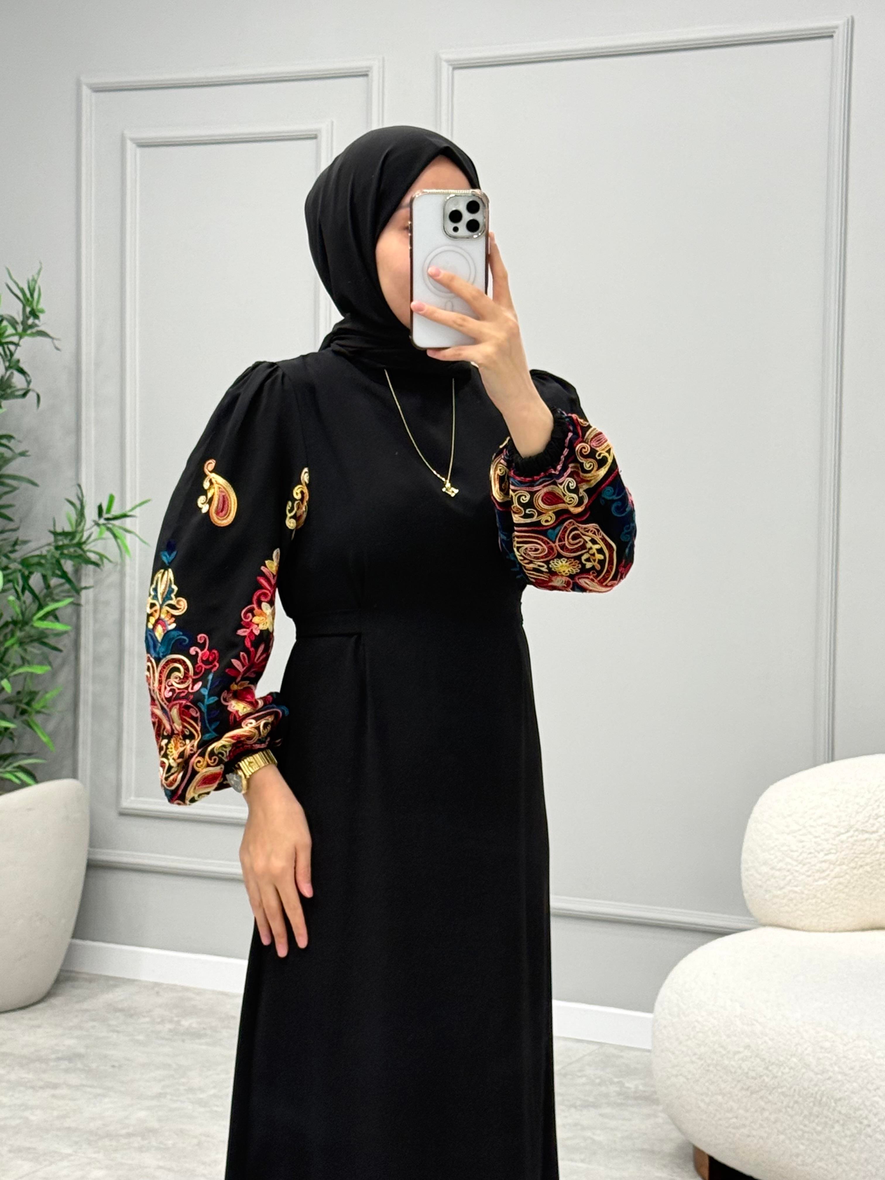 Kolu Nakışlı Krep Elbise Kırmızı