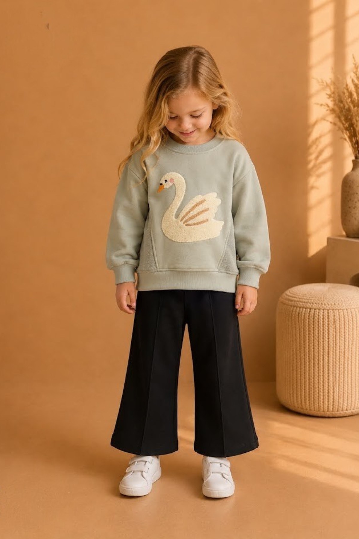 Escabel Kız Bebek 1-5 Yaş Kuğu Nakışlı Pamuklu Sweatshirt Su Yeşili