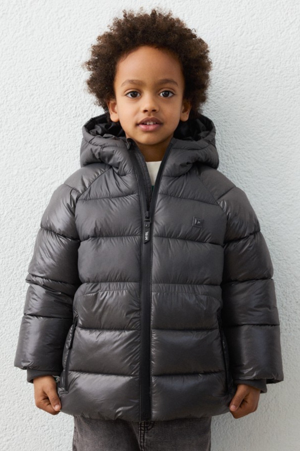 Mayoral Erkek Çocuk 3-9 Yaş Dolgulu Parlak Mont Siyah
