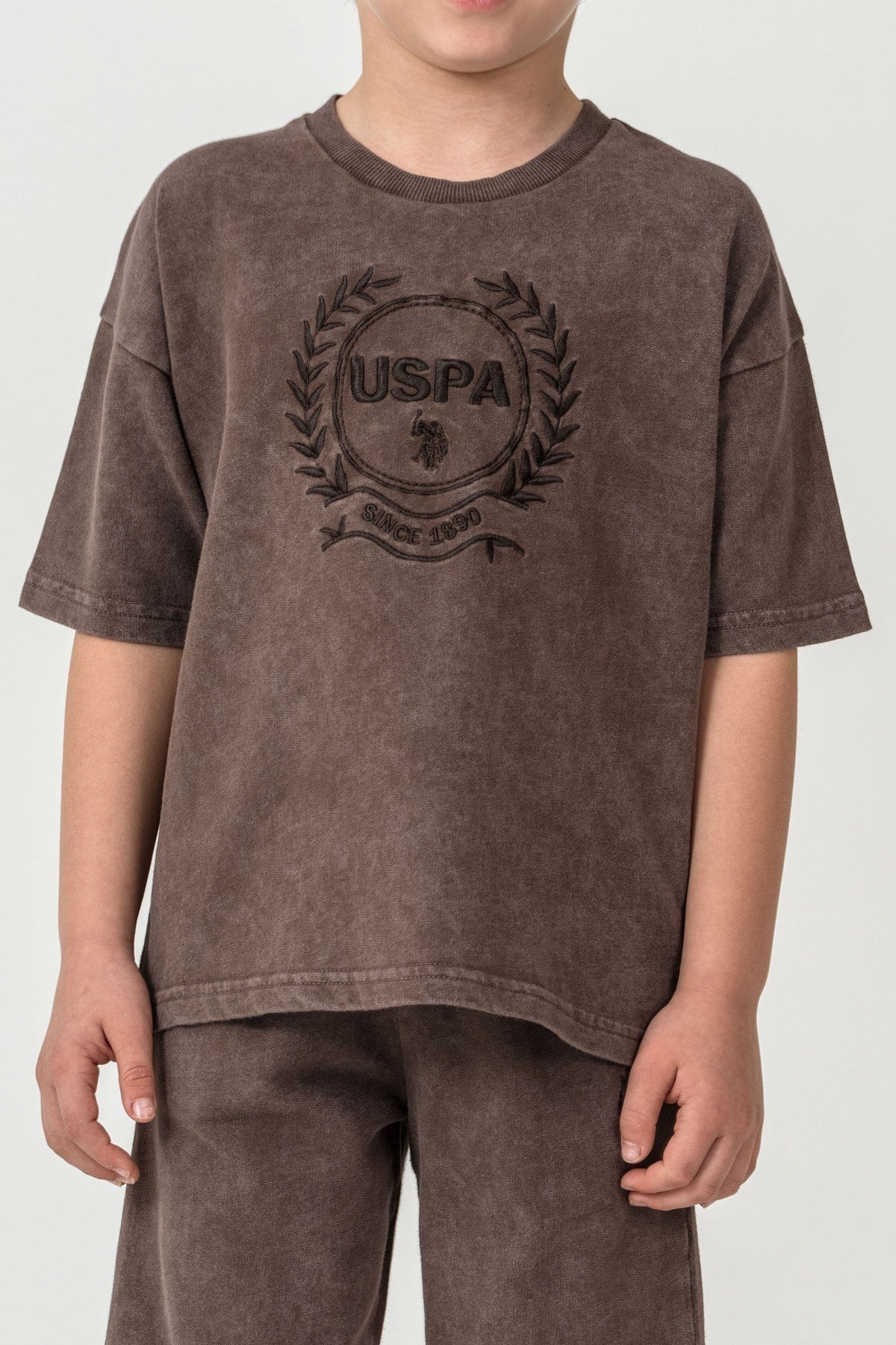 U.S. Polo Erkek Çocuk 4-15 Yaş Yıkamalı Şortlu Takım Çikolata