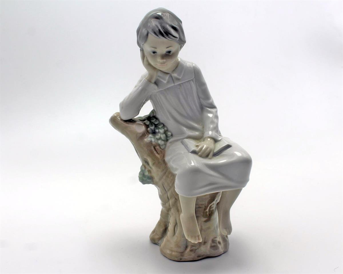 Design of LuxuryLLADROM-005741LADRO HEYKEL ANTİKA KİTAP OKUYAN ÇOCUK
