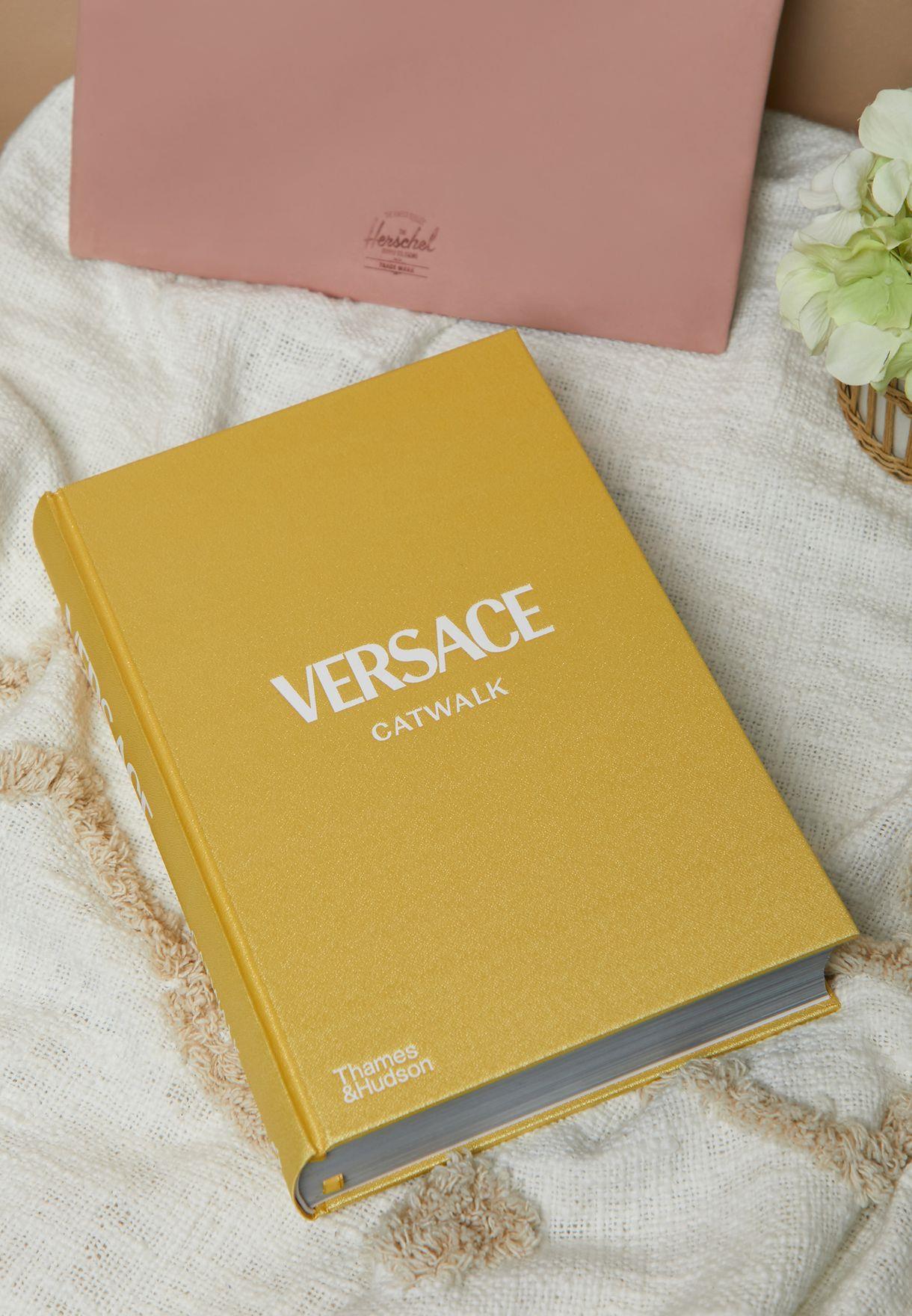 Design of LuxuryVERSACEM-005923KİTAP- VERSACE CATWALK