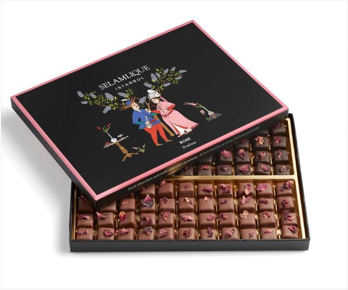 Design of LuxurySELAMLIQUESTCC0646300 gr GÜLLÜ PRALİN | designofluxury.com.tr 300 gr GÜLLÜ PRALİN