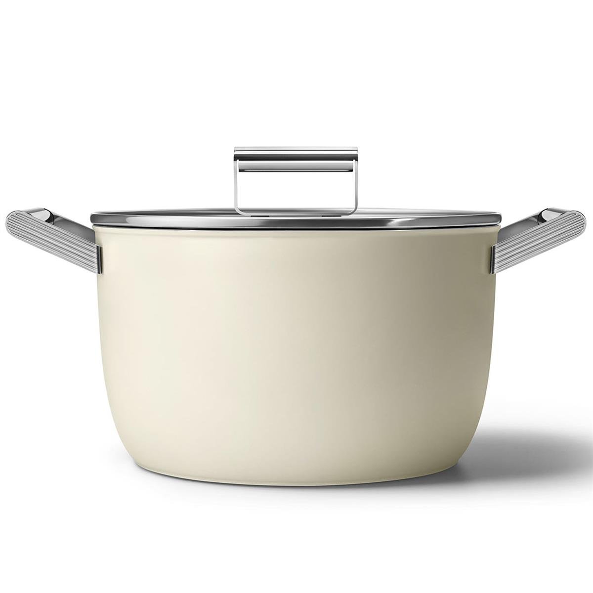 SMEGCKFC2611CRMSMEG Cookware 50'S Style Siyah Tencere Cam Kapaklı 26 cm | designofluxury.com.tr SMEG Cookware 50'S Style krem Tencere Cam Kapaklı 26 cm