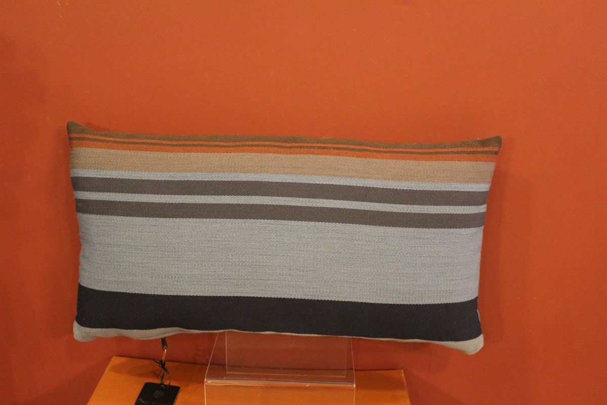 DESIGN OF LUXURYM-005022-10Yastık 49