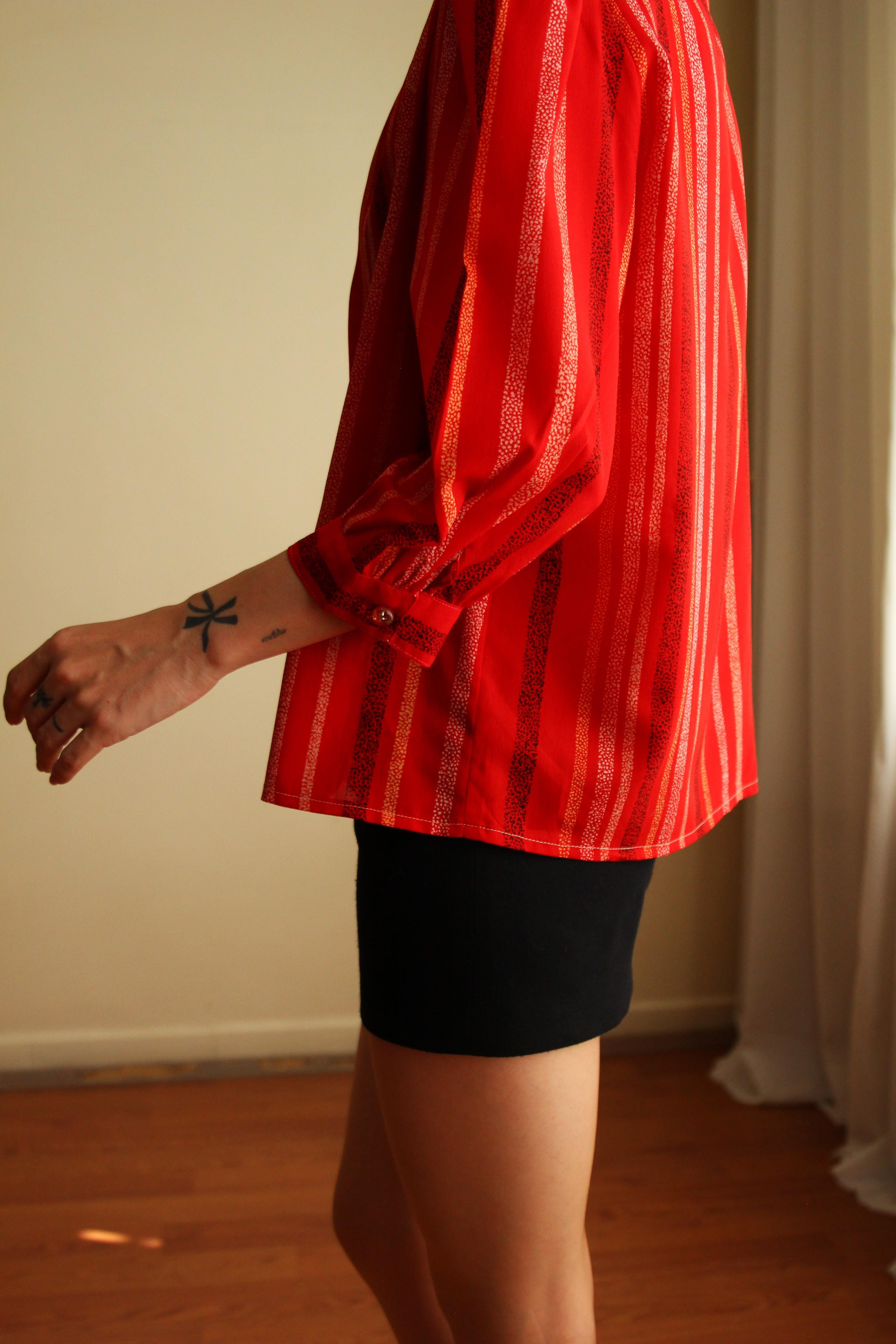 1970s Hand Tailored Kırmızı Vintage Bluz 