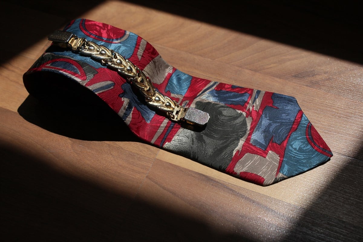 Hand Made Savoy Taylors Guild Ltd %100 Silk Vintage Kravat
