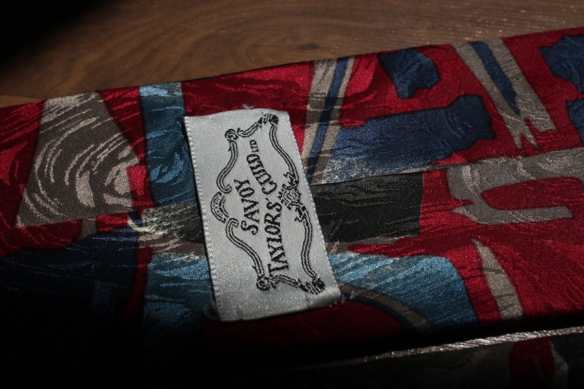 Hand Made Savoy Taylors Guild Ltd %100 Silk Vintage Kravat