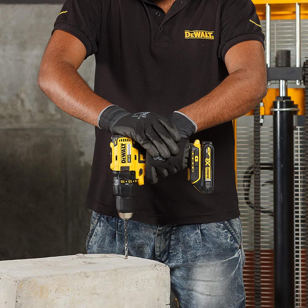 DEWALTVidalama Dewalt DCD771S2 Li-Ion Çift Akülü1 8V/1,5Ah Şarjlı Vidalama Matkap