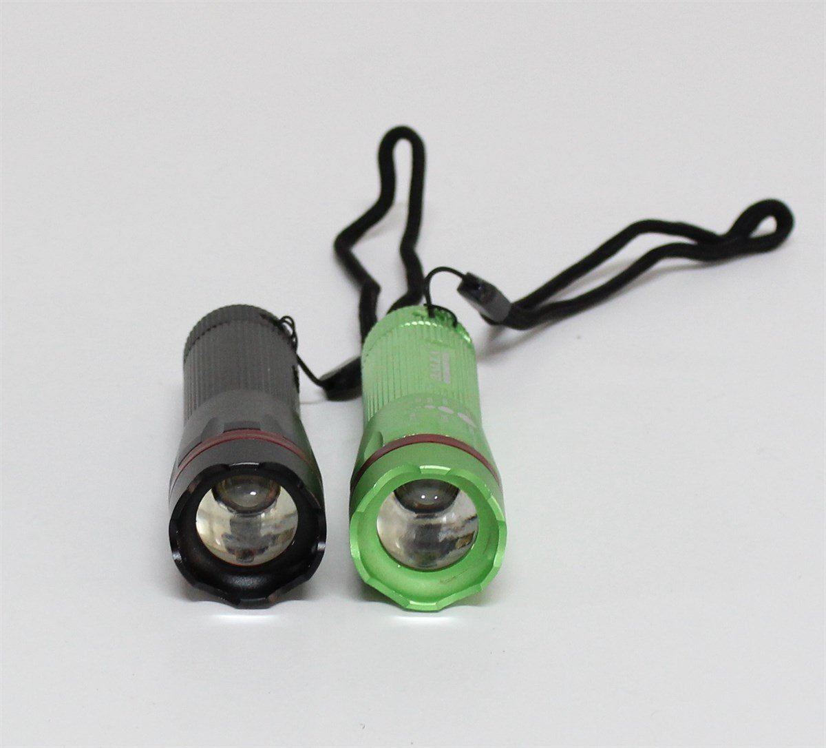 BALZA LEDLİ ZOOMLU EL FENERİ( 8402)MODEL