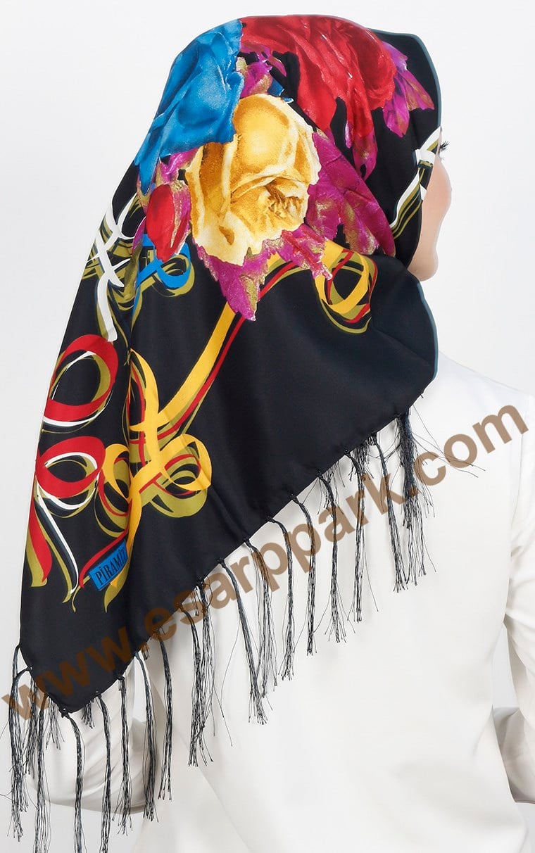 111-0012-04 PİRAMİT PÜSKÜLLÜ EŞARP